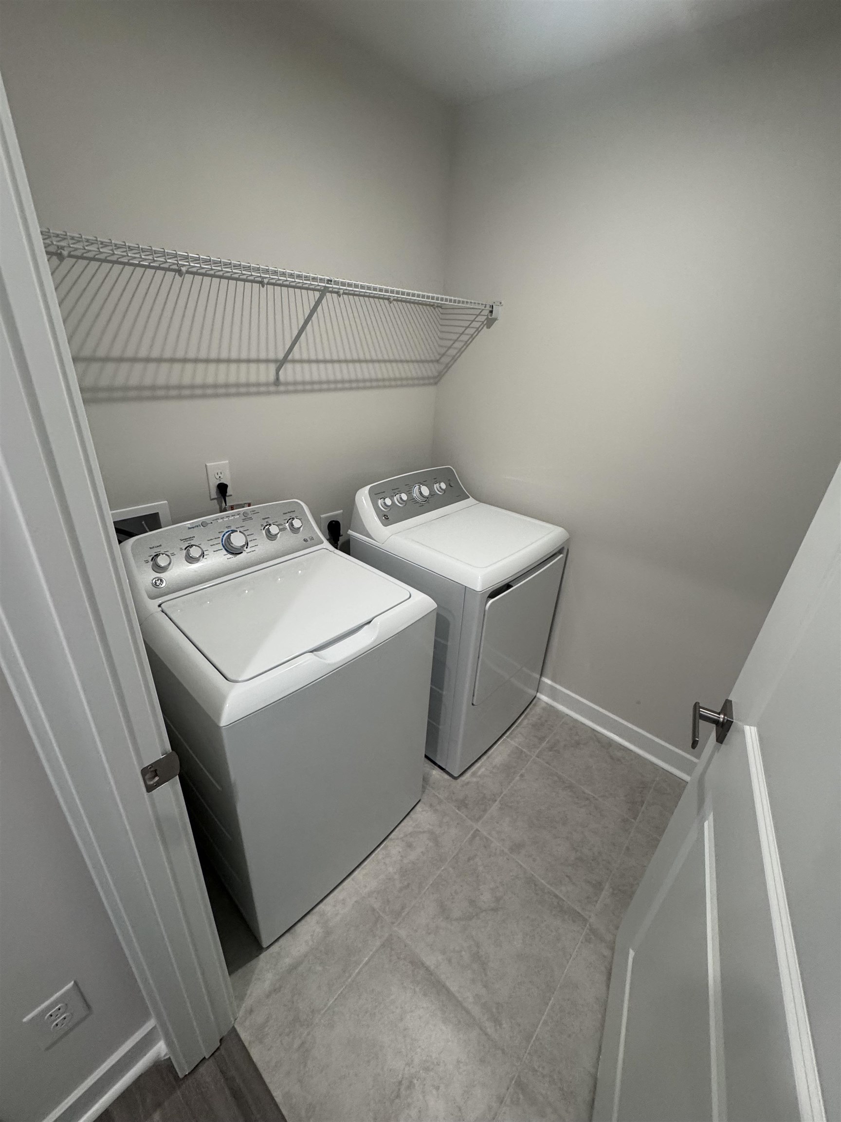 2376 Elowen Ln. Property Photo 20