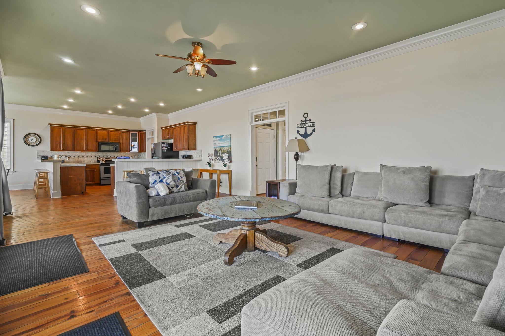 132 N Waccamaw Dr. Property Photo 8