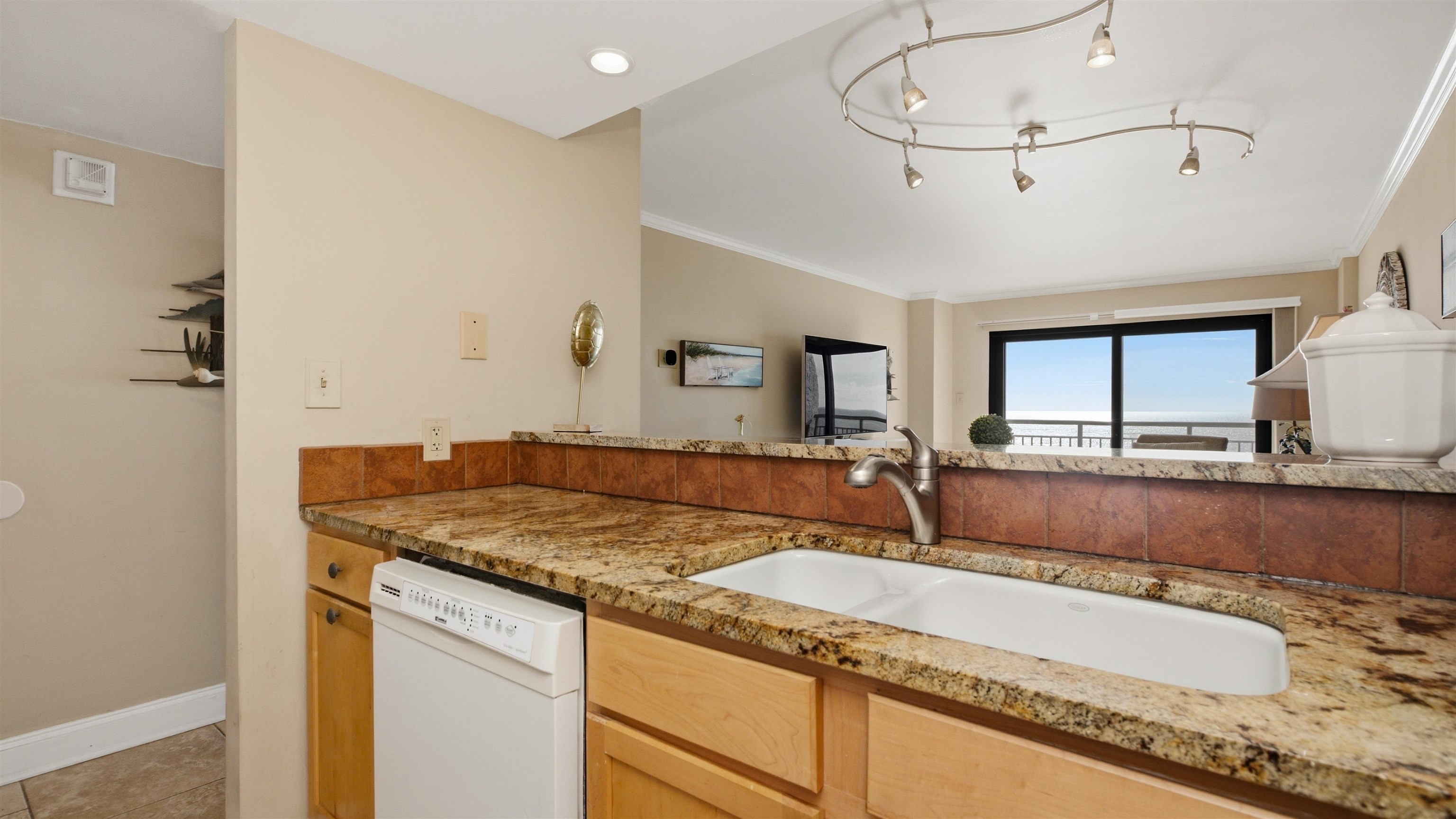 2001 S Ocean Blvd. Property Photo 14