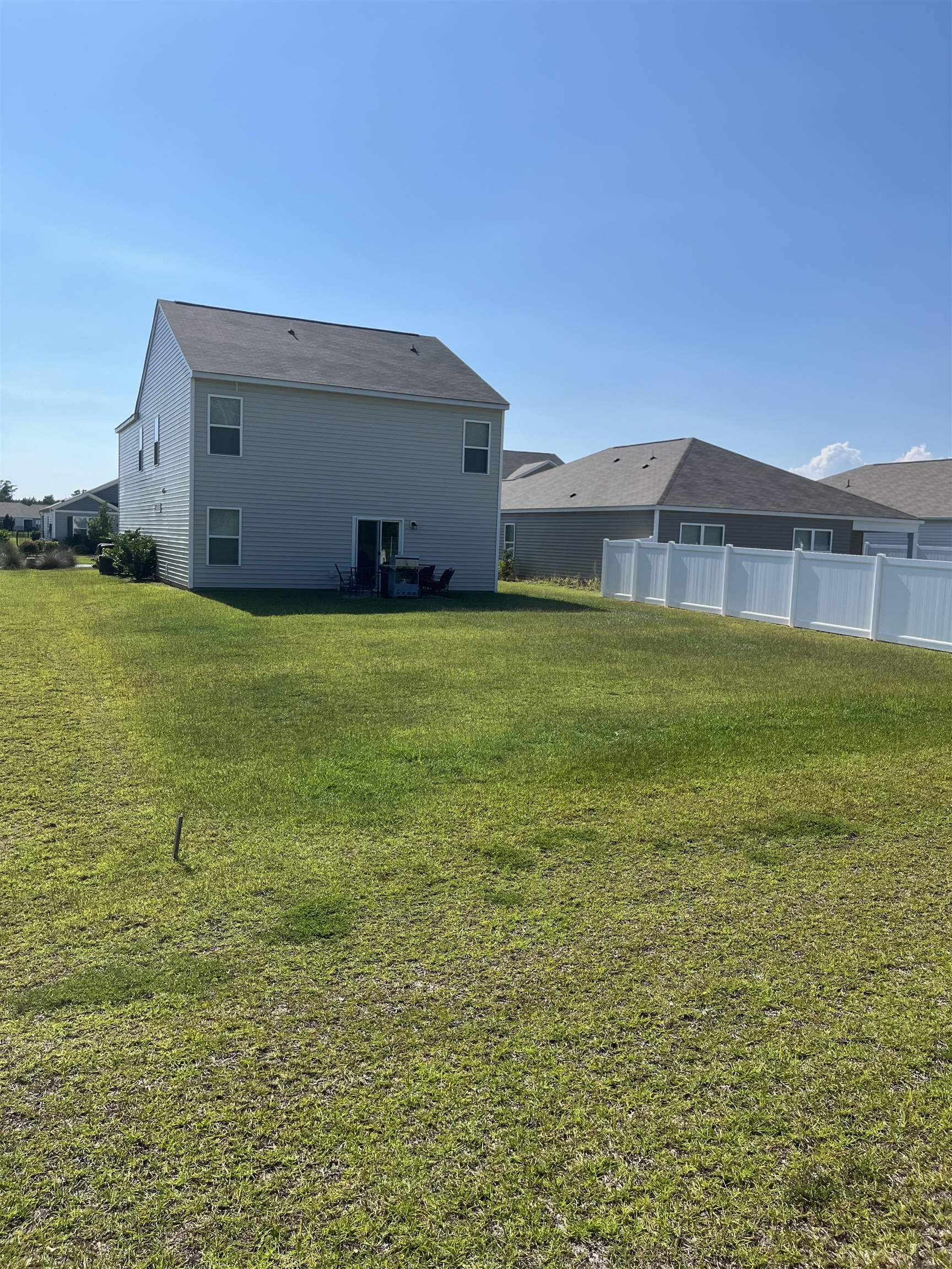568 Woodland Farms Circle Property Photo 2