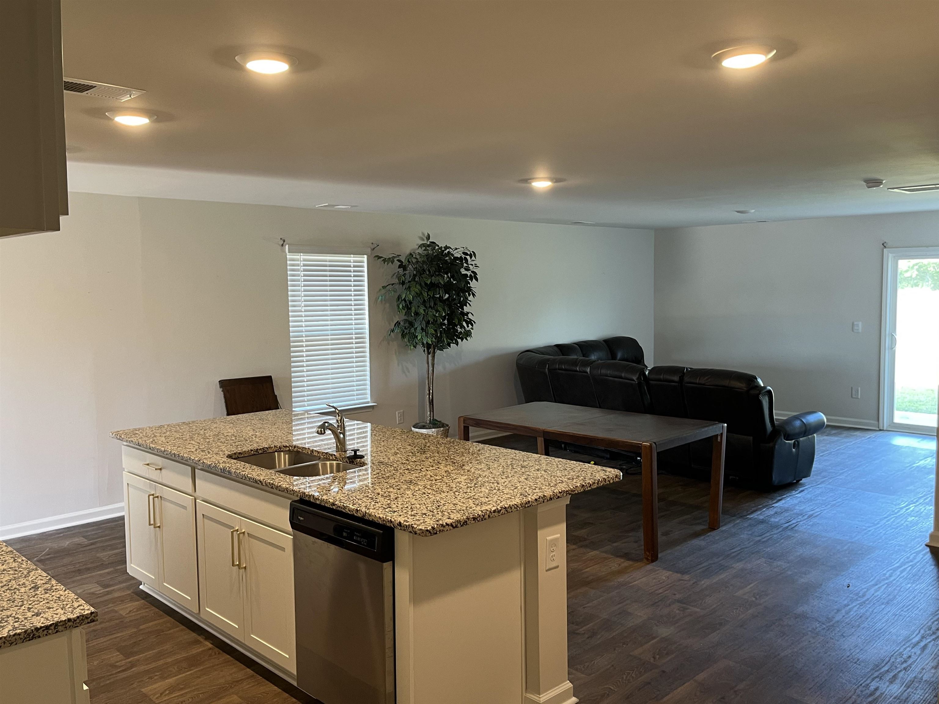 568 Woodland Farms Circle Property Photo 7