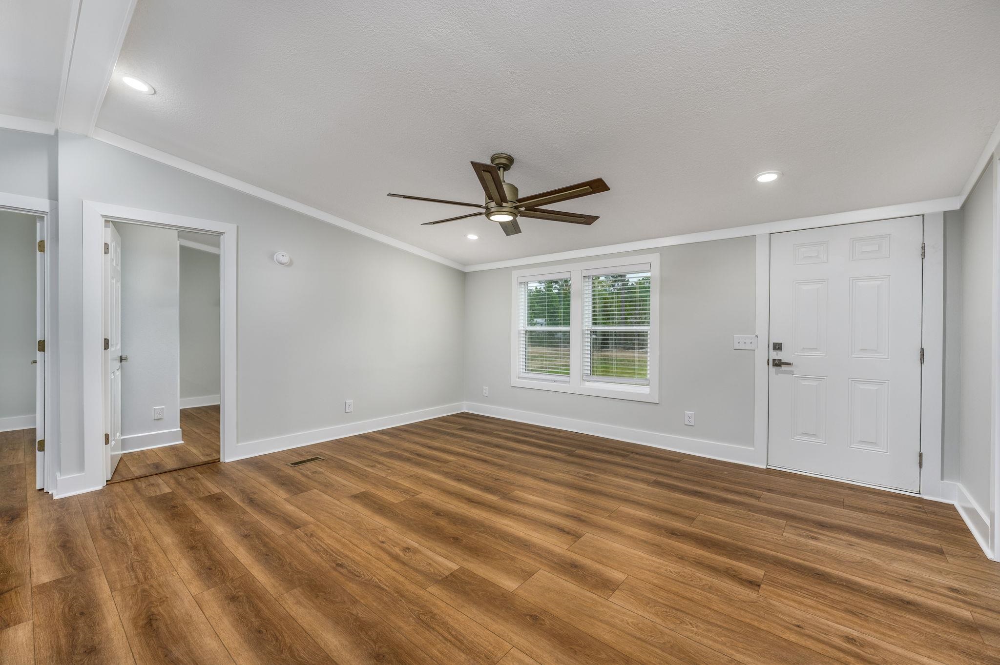 4439 Old Tram Rd. Property Photo 5