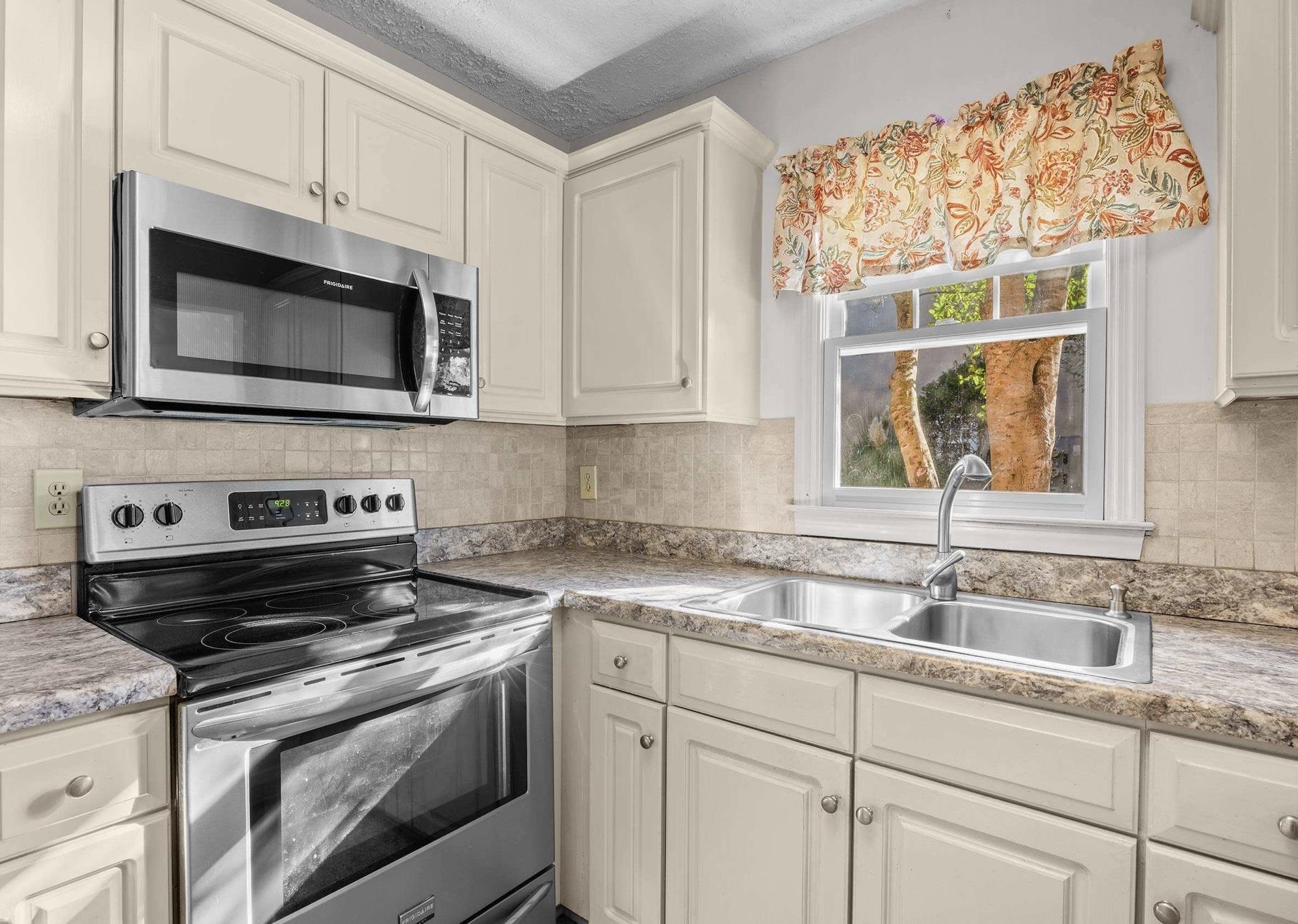 4505 Lightkeepers Way Property Photo 7