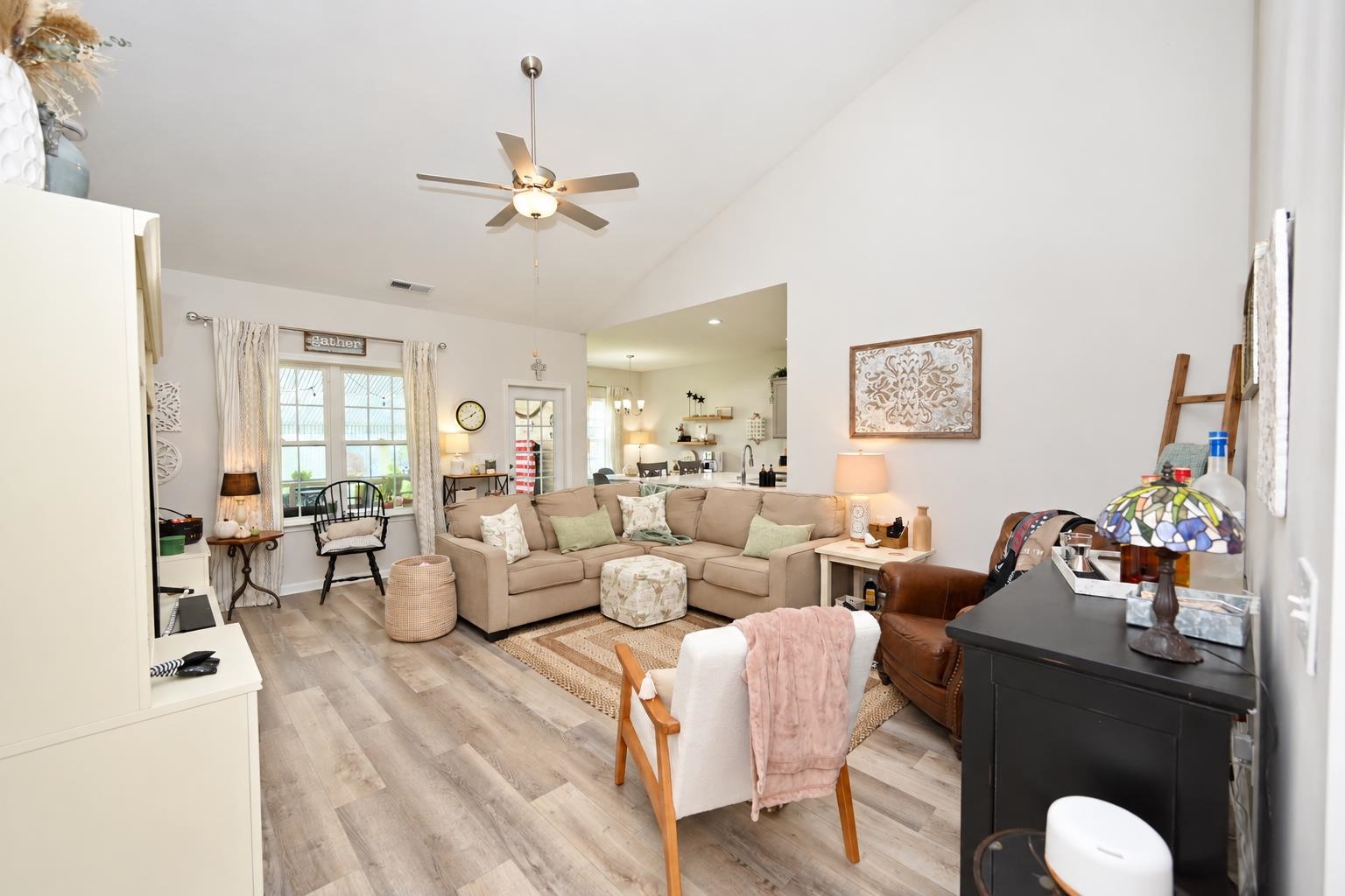 240 Lakota Loop Property Photo 4