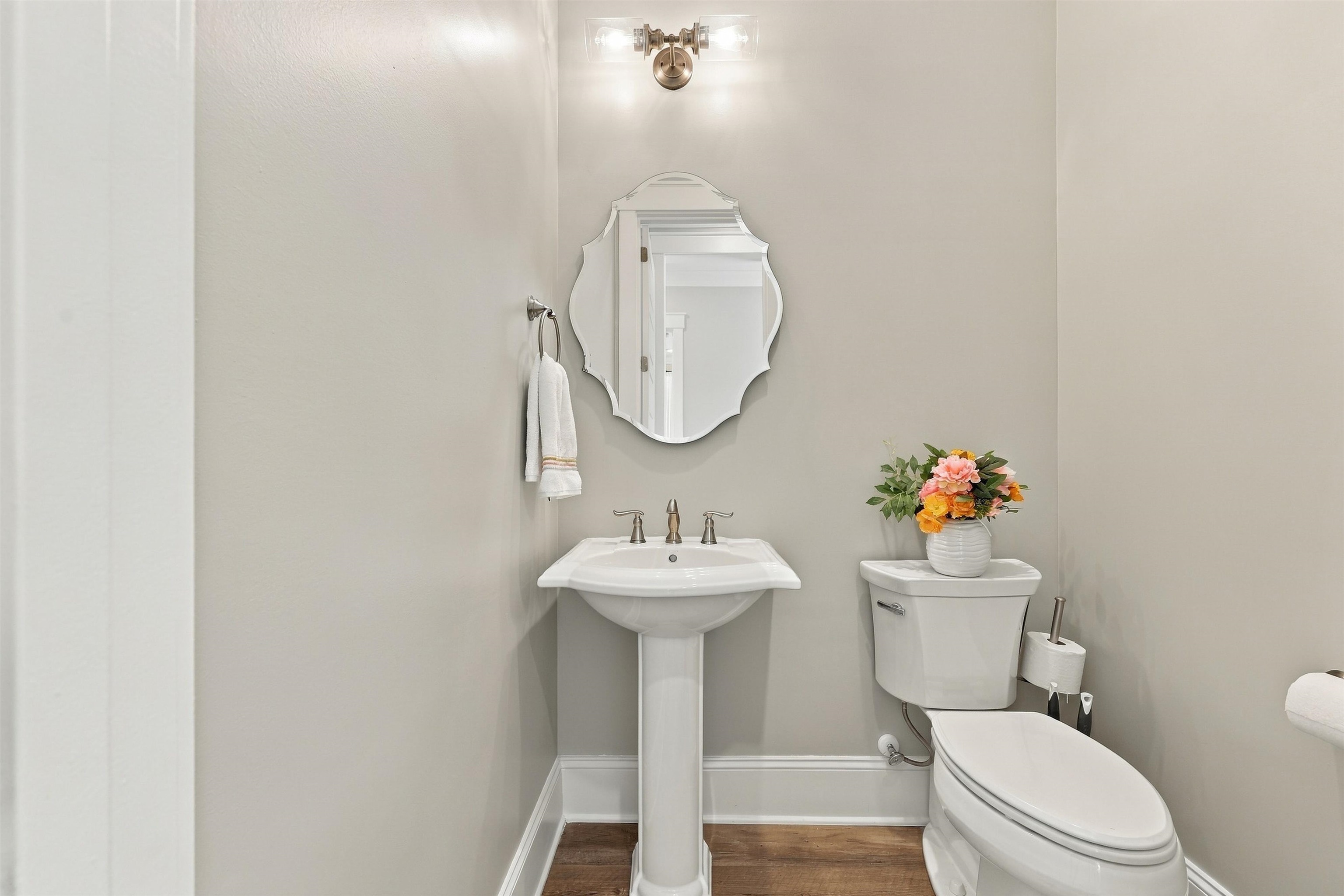 8086 Laurel Ash Ave. Property Photo 15