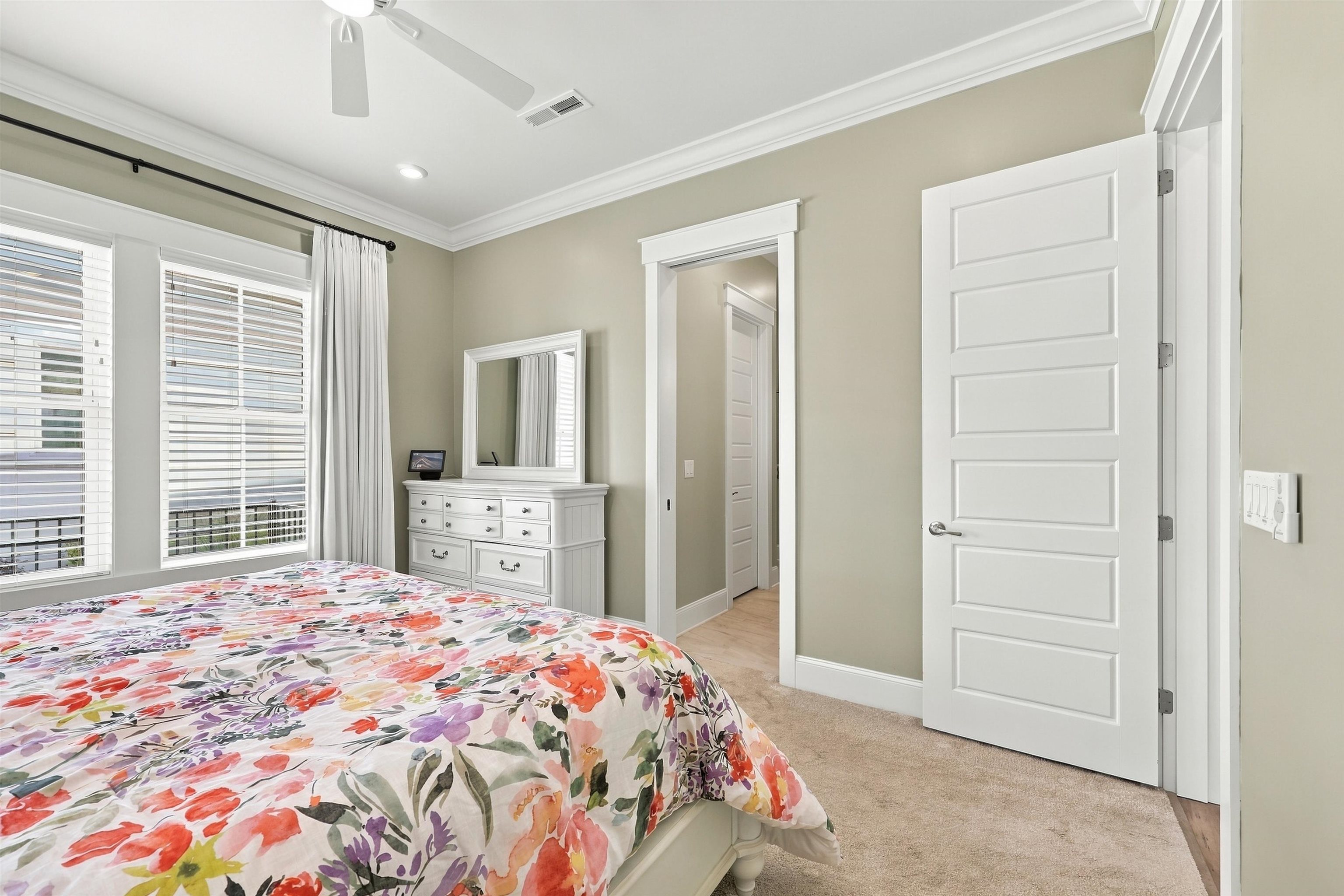 8086 Laurel Ash Ave. Property Photo 17