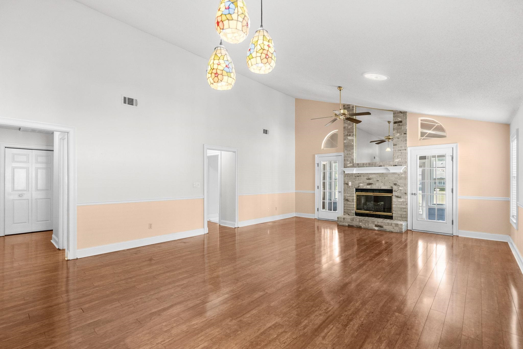 910 Knoll Dr. Property Photo 18