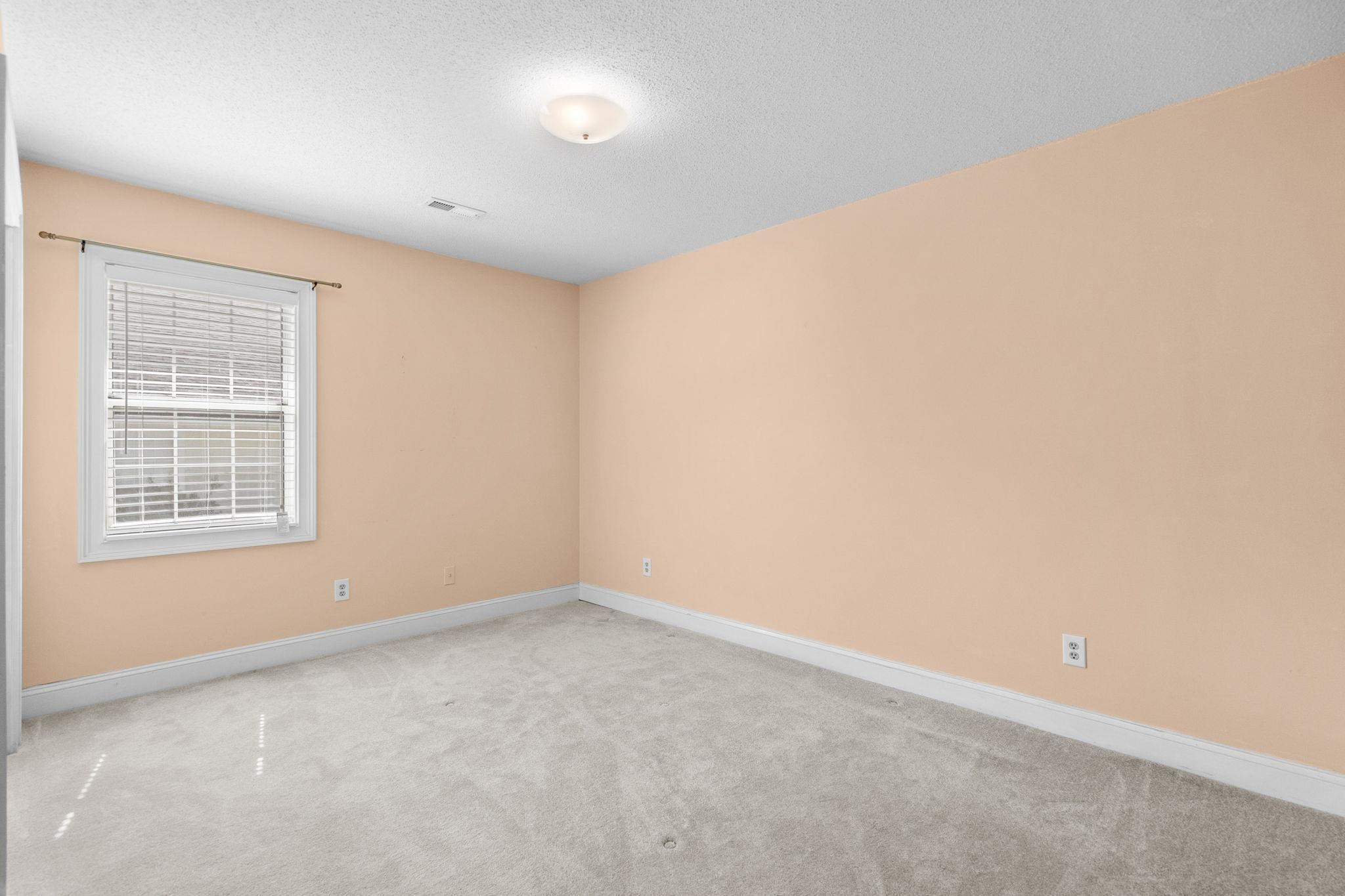 910 Knoll Dr. Property Photo 25