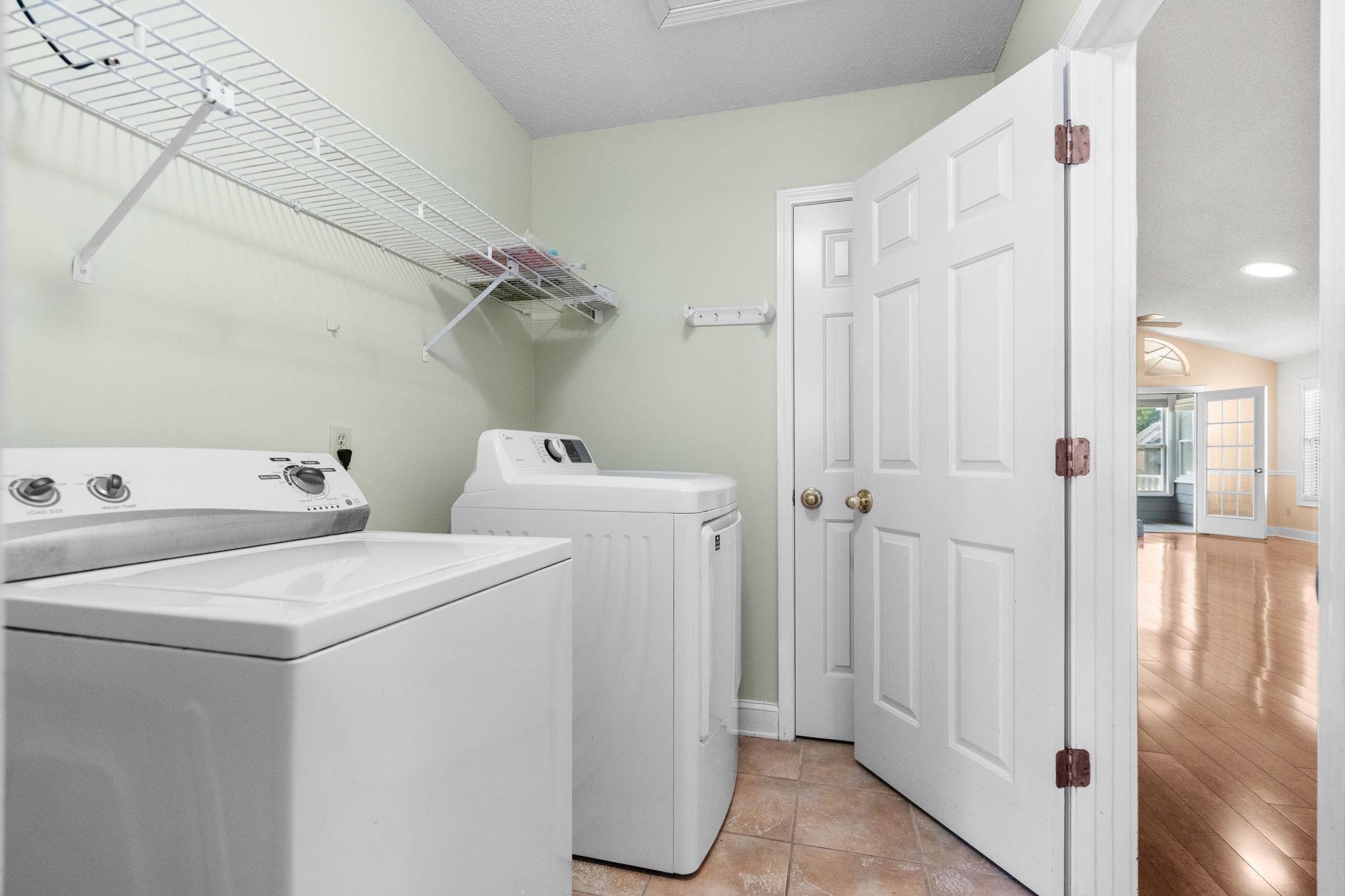910 Knoll Dr. Property Photo 30