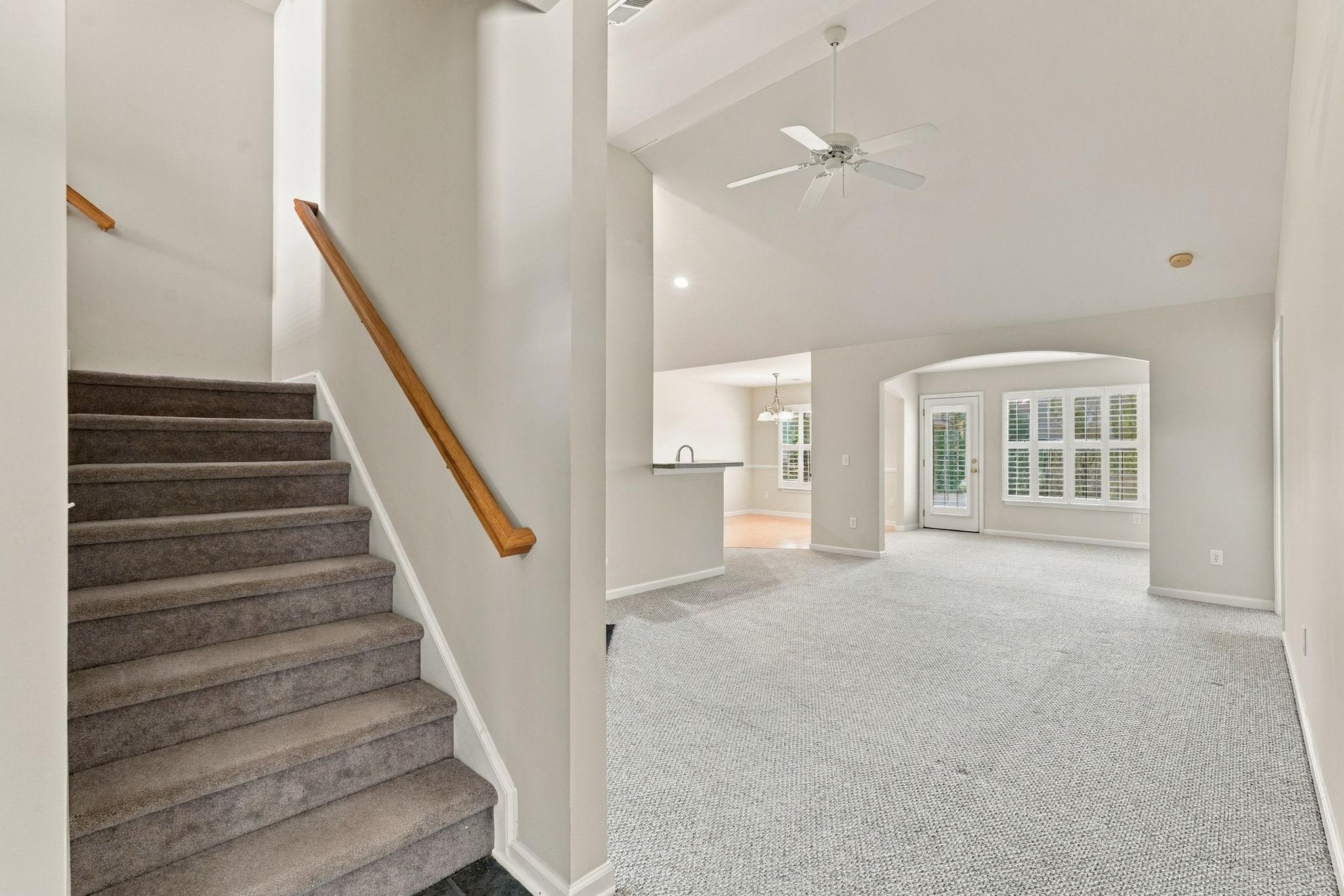 322 Whitchurch St. Property Photo 2
