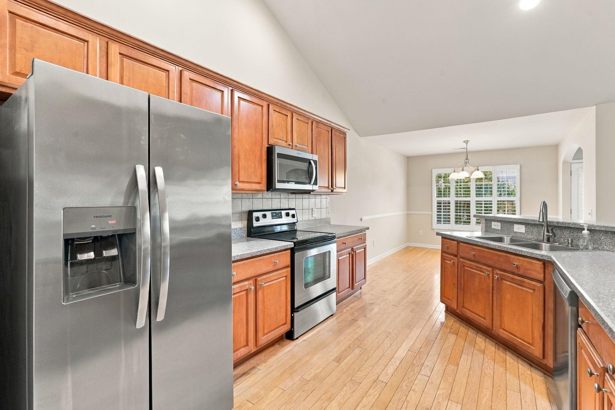 322 Whitchurch St. Property Photo 15