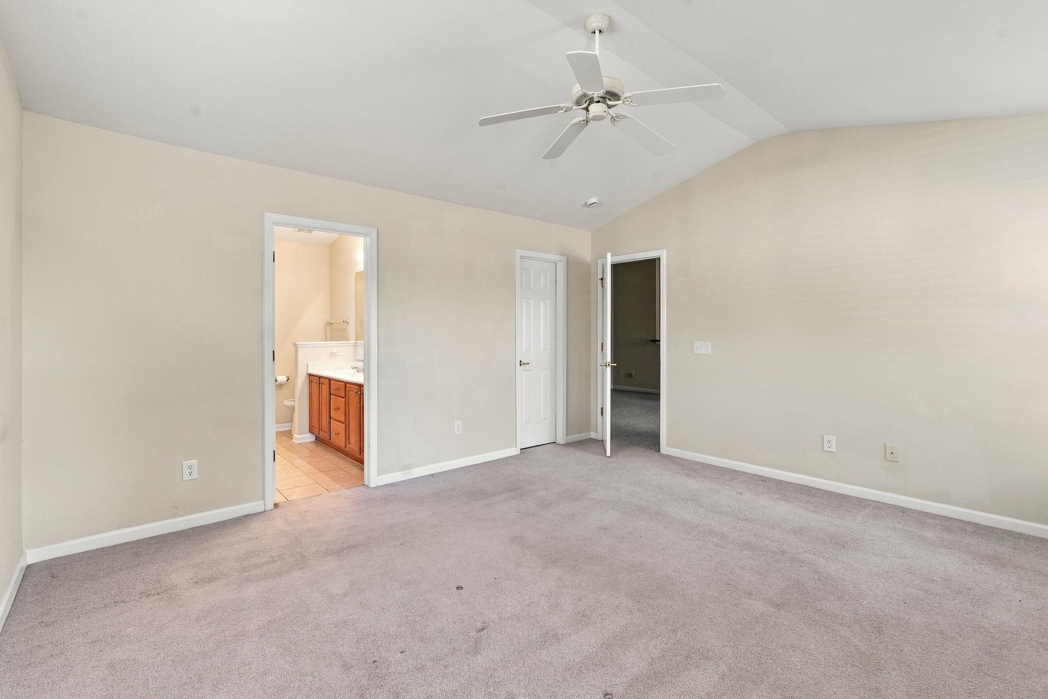 322 Whitchurch St. Property Photo 18