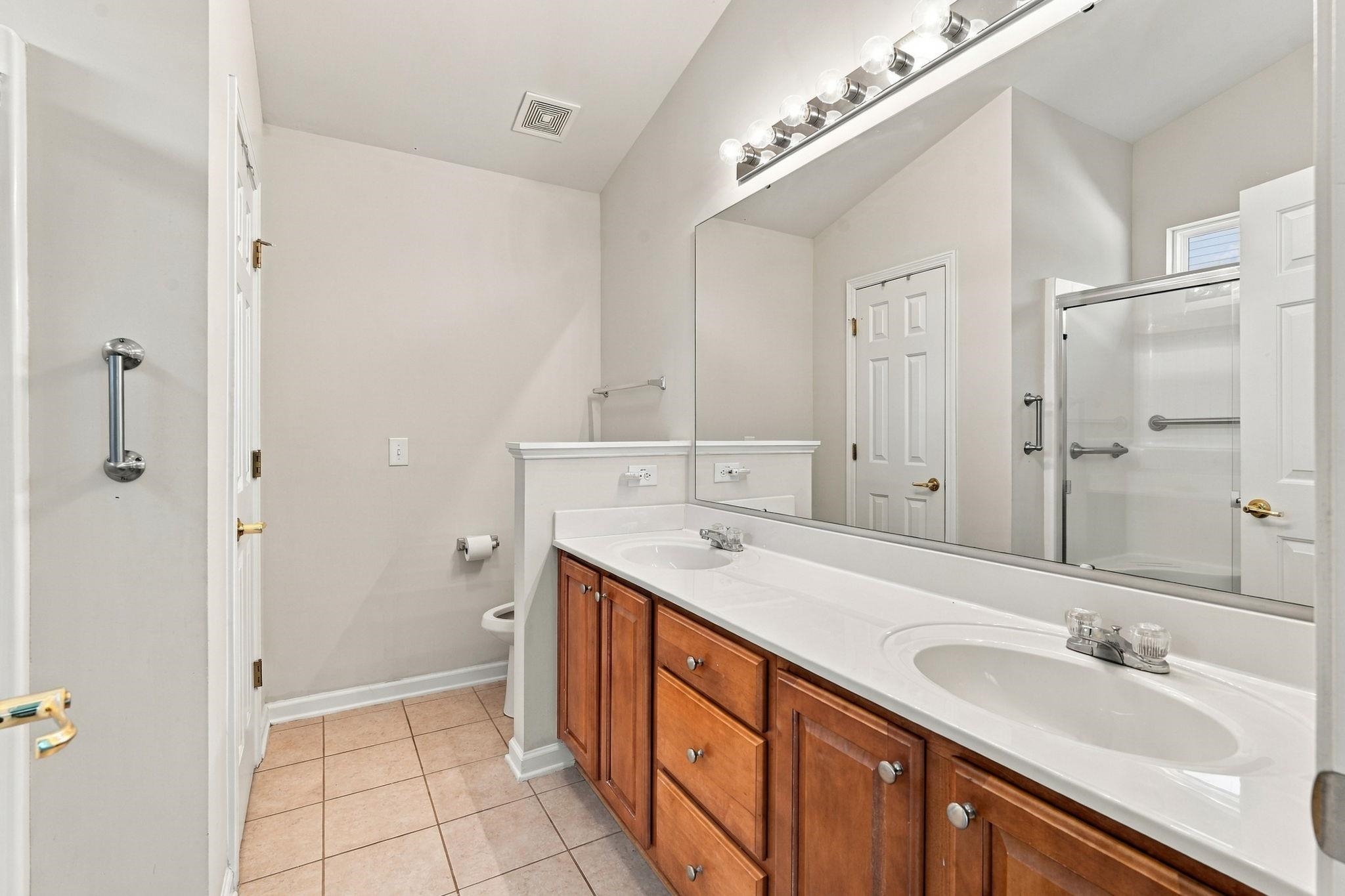 322 Whitchurch St. Property Photo 19