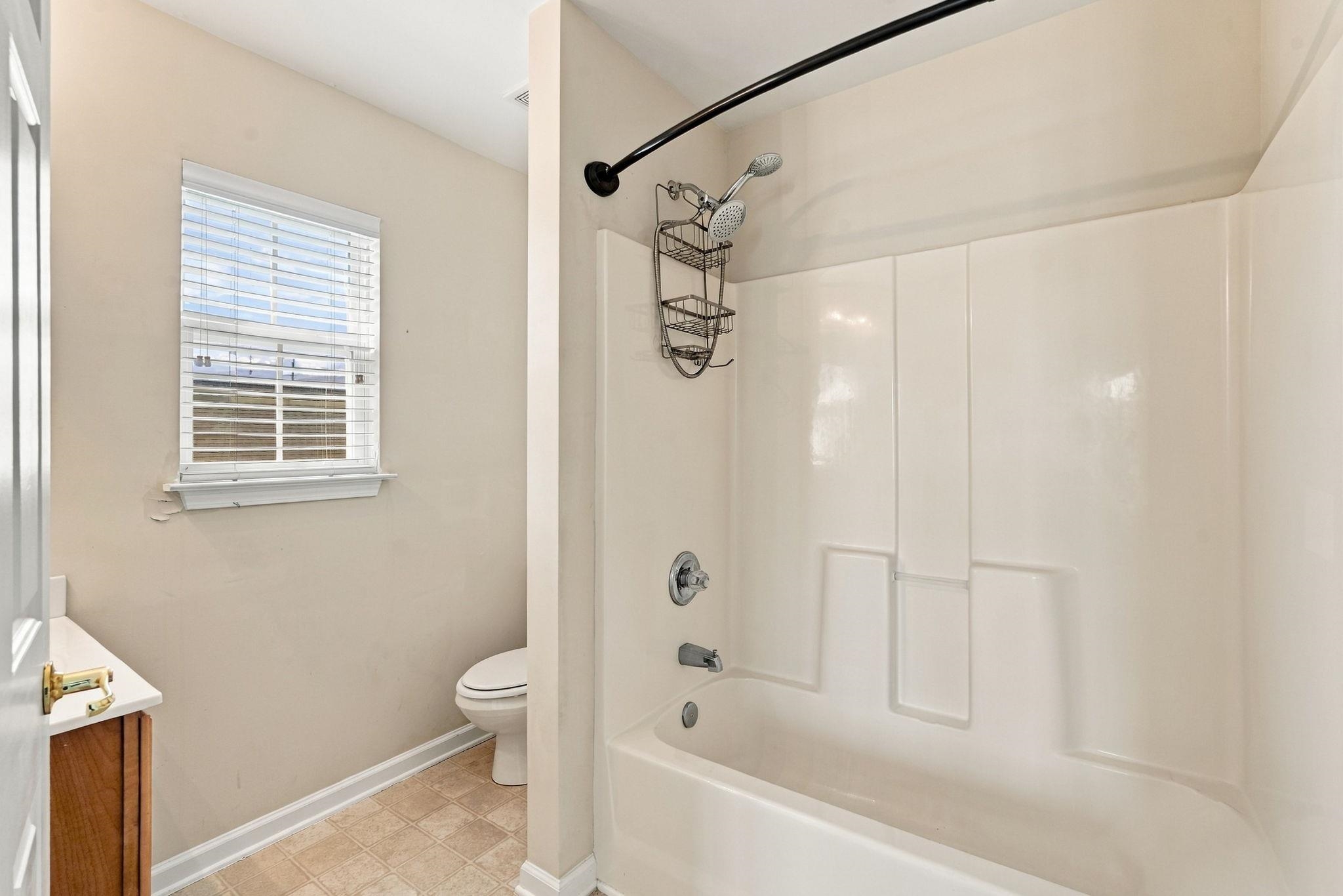 322 Whitchurch St. Property Photo 24
