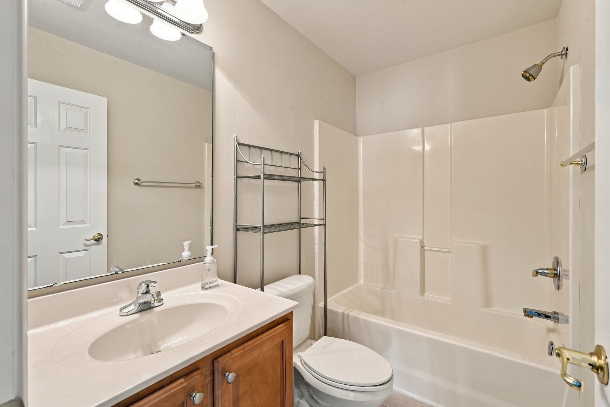 322 Whitchurch St. Property Photo 32