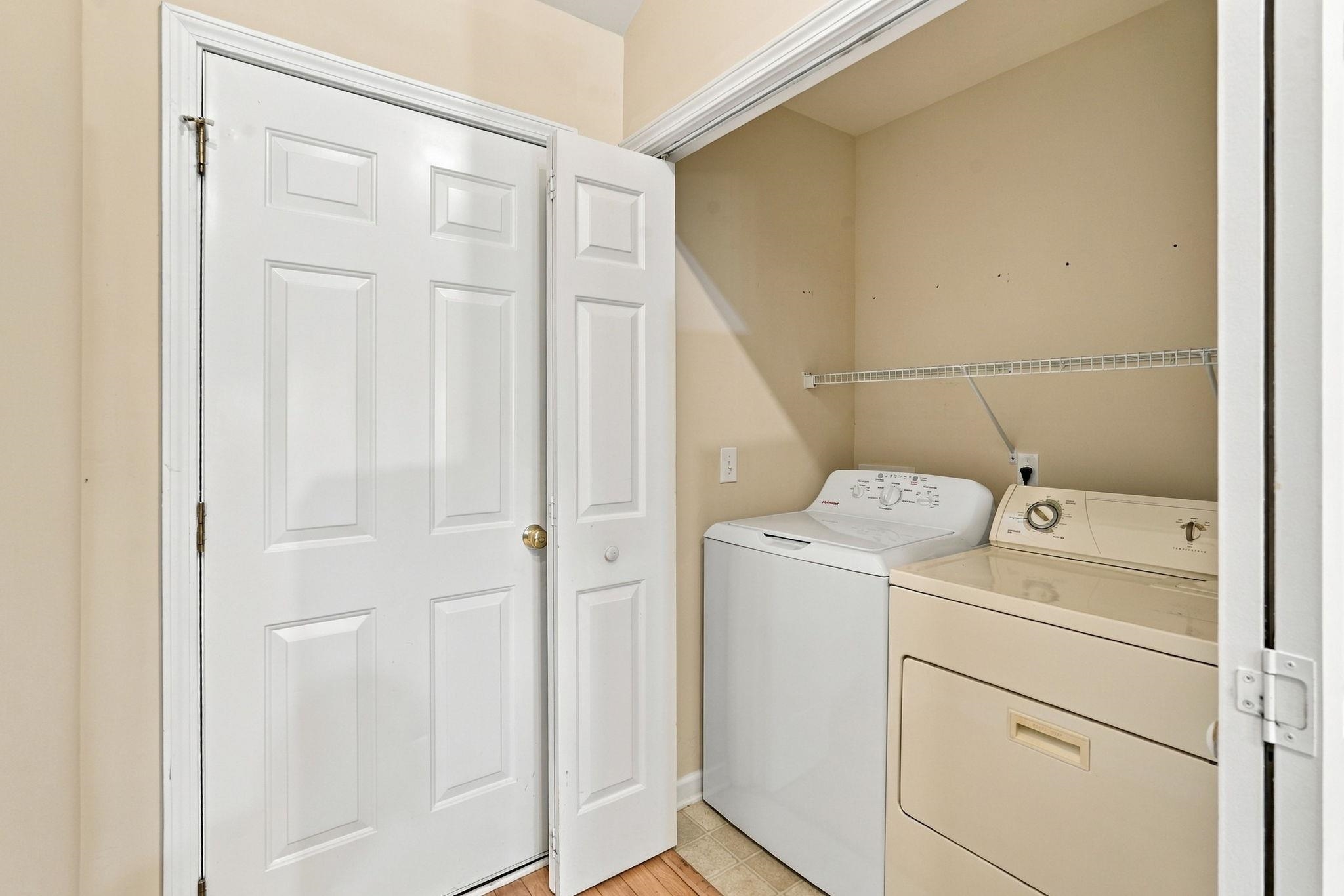322 Whitchurch St. Property Photo 33