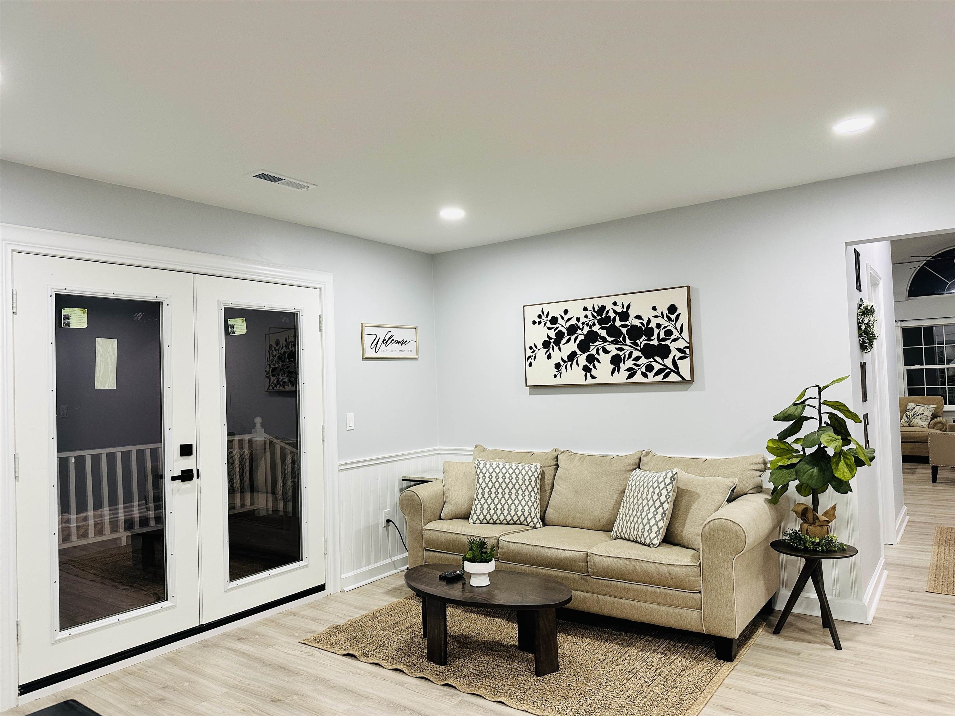 2730 Cultra Rd. Property Photo 4