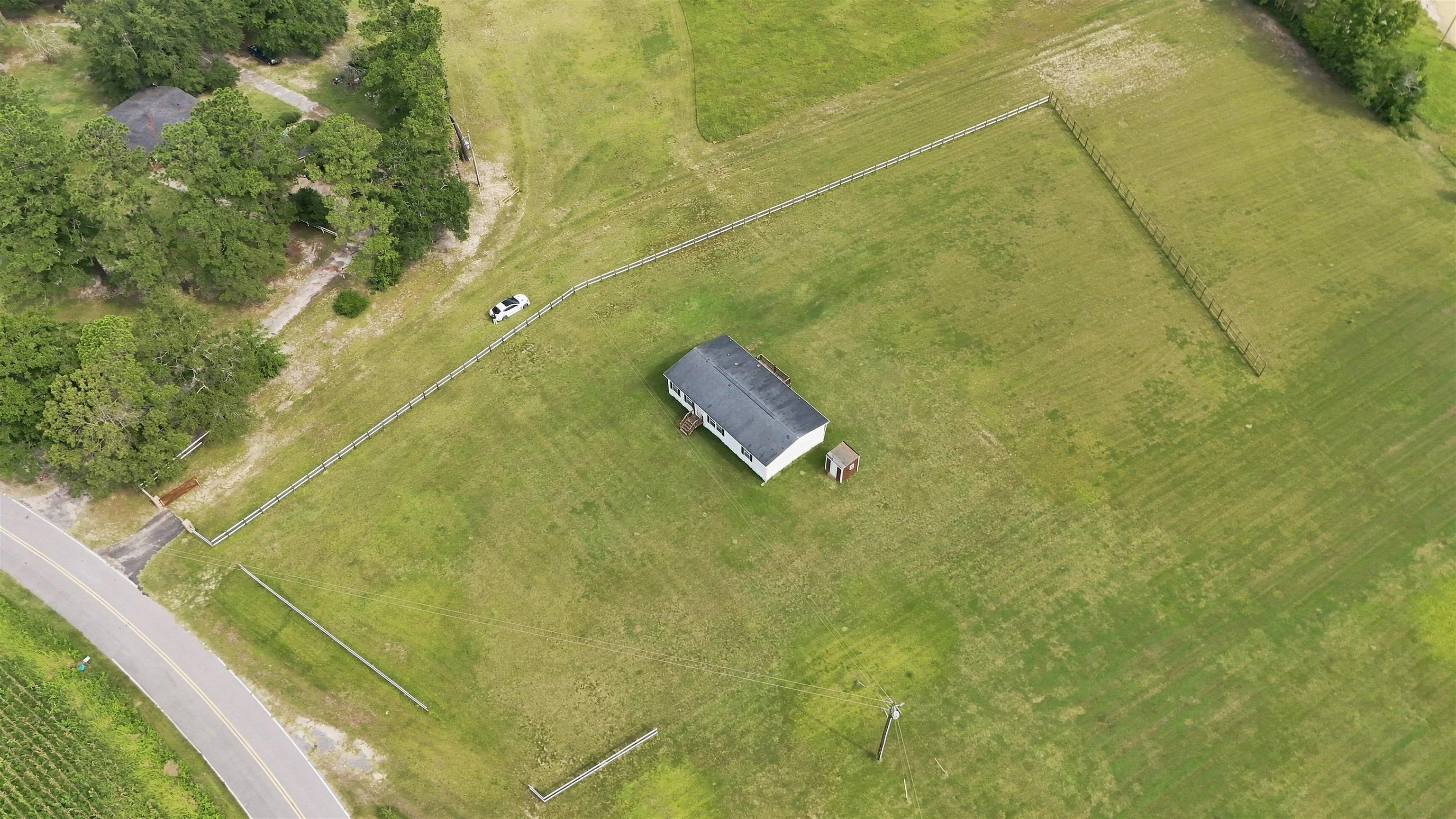 6608 Black Creek Rd. Property Photo 4
