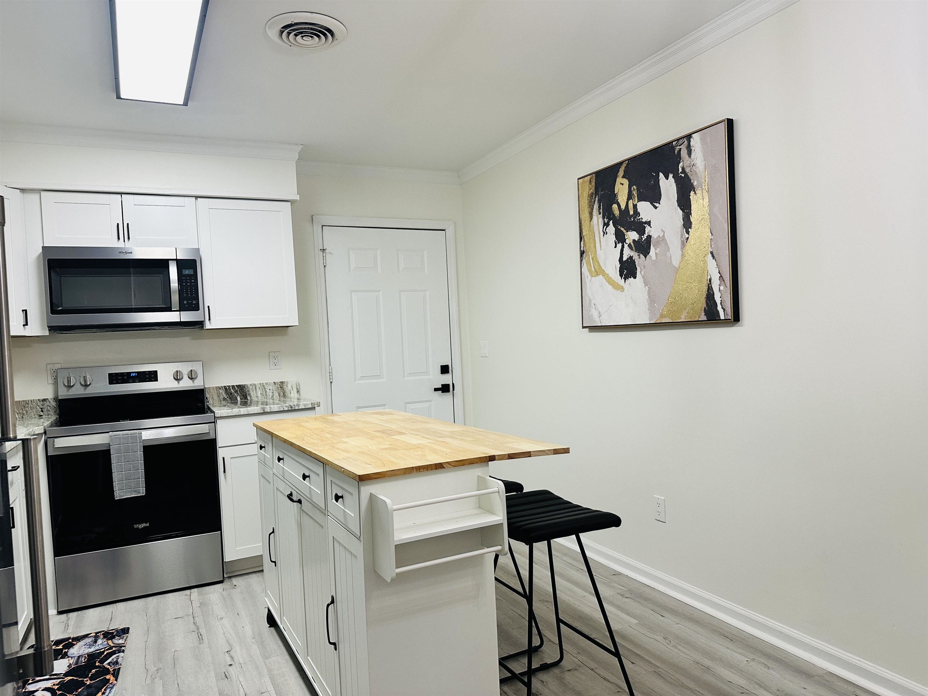 1114 Temple St. Property Photo 15
