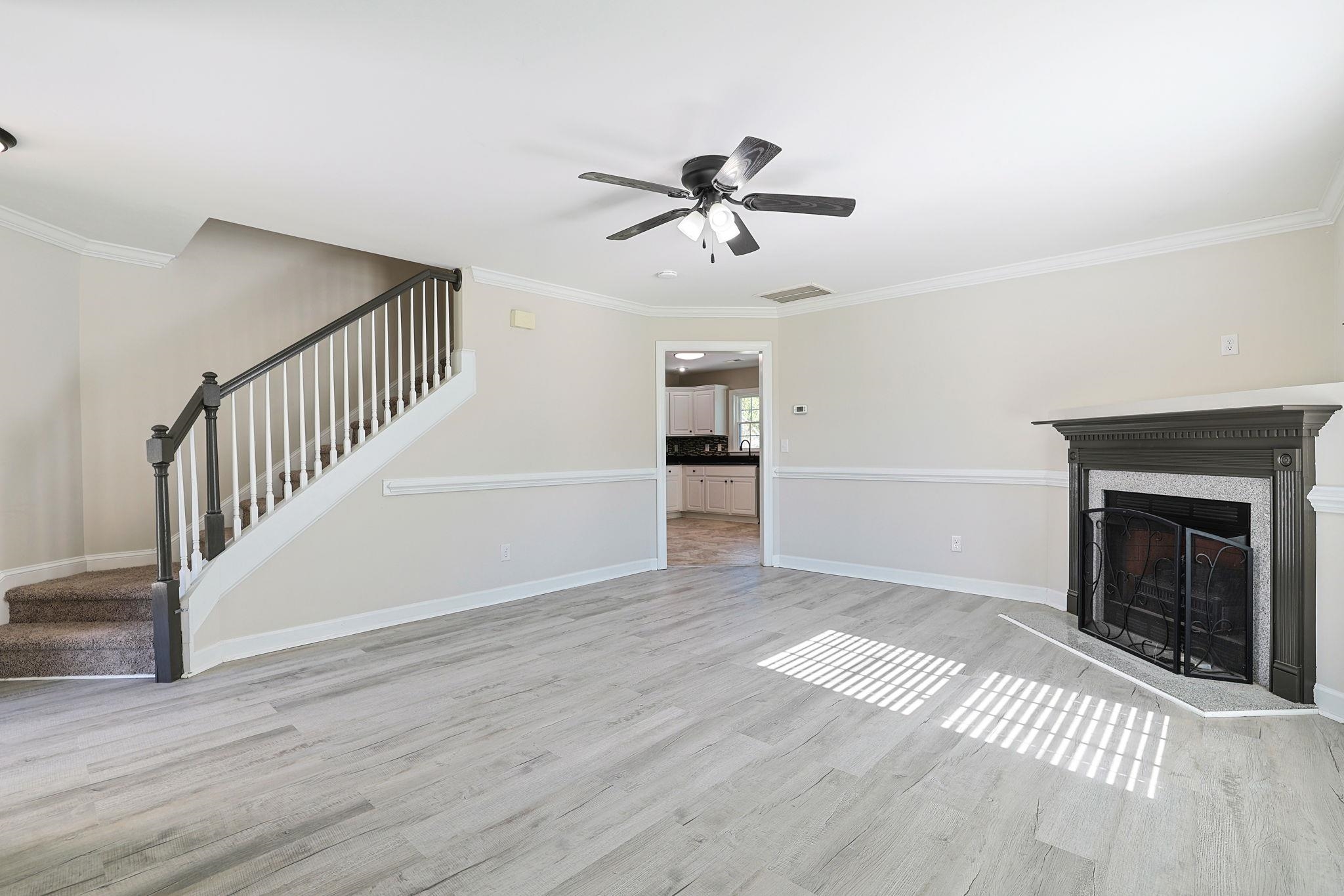 176 Dunbarton Ln. Property Photo 4