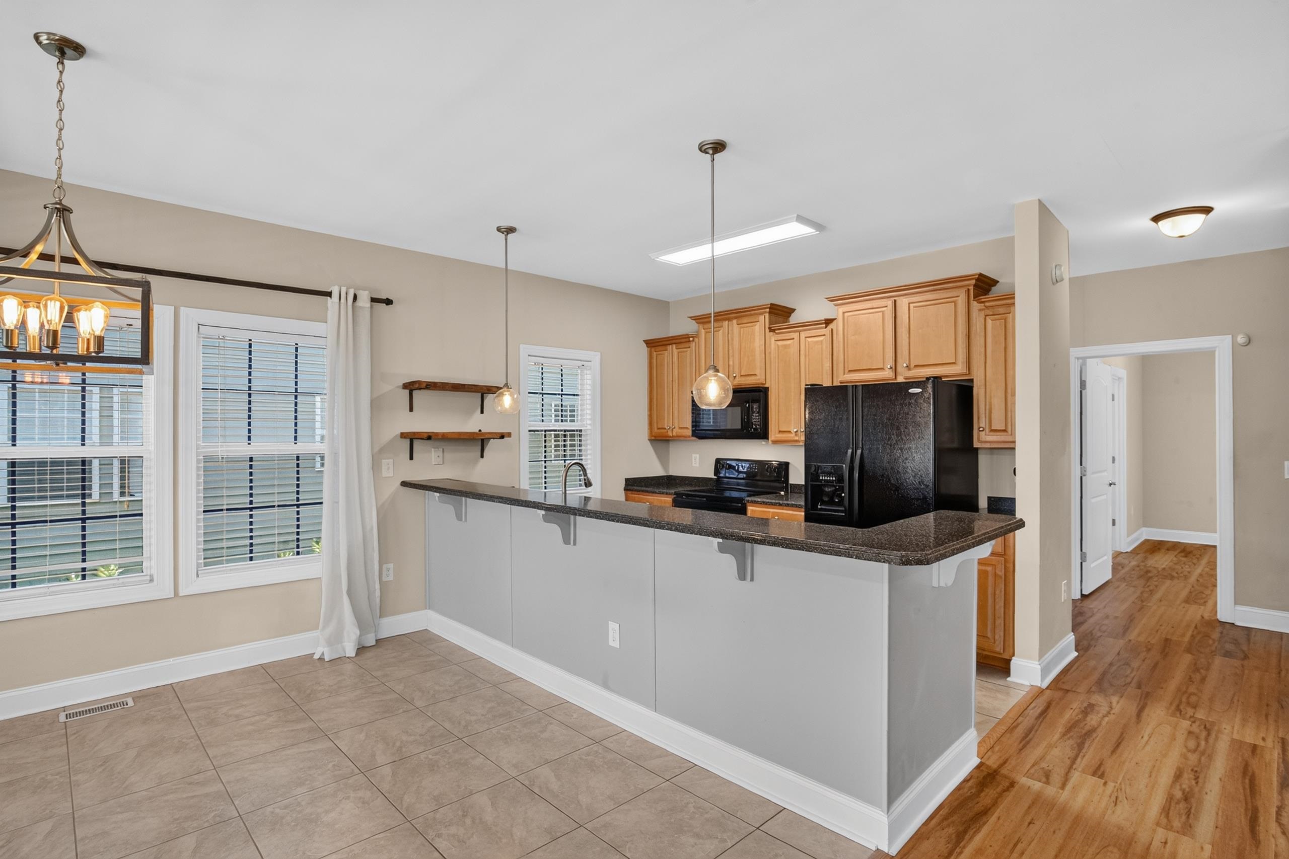 1005 Kelly Ct. Property Photo 6