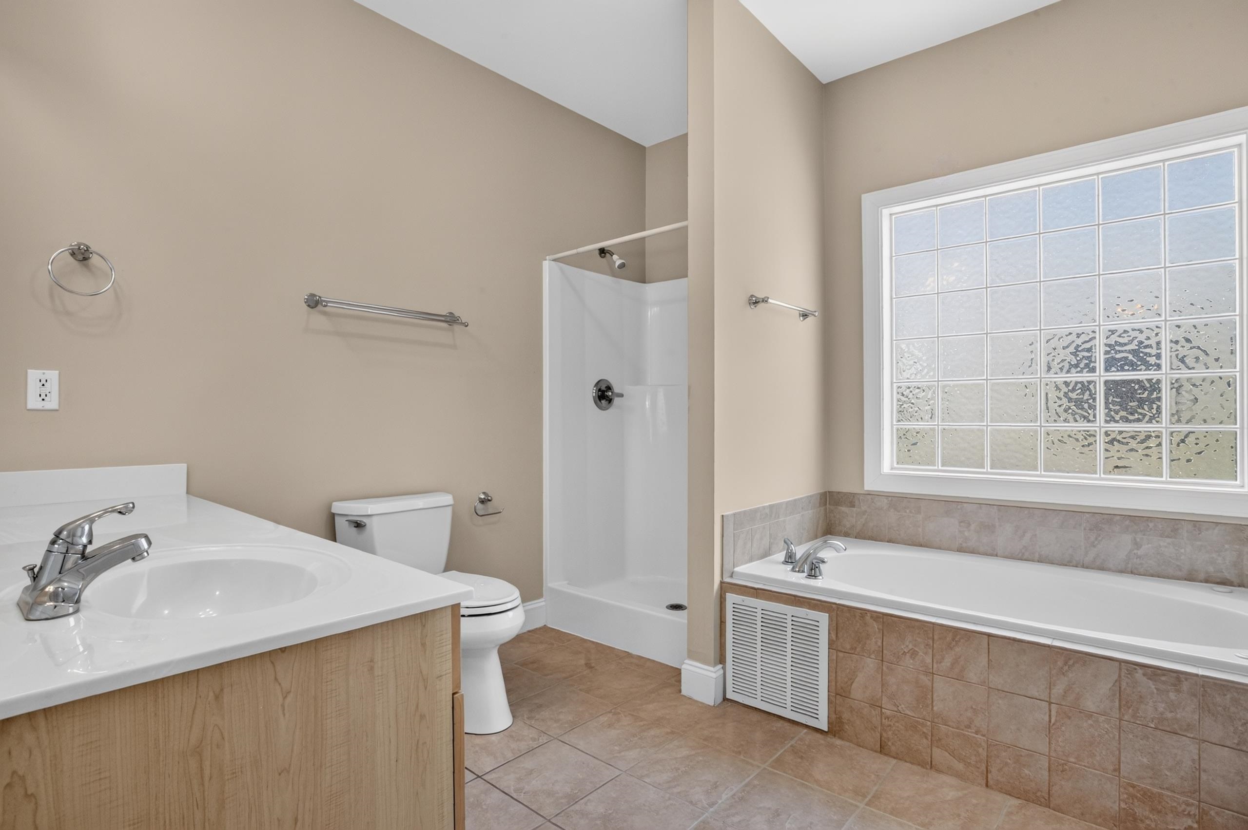 1005 Kelly Ct. Property Photo 14