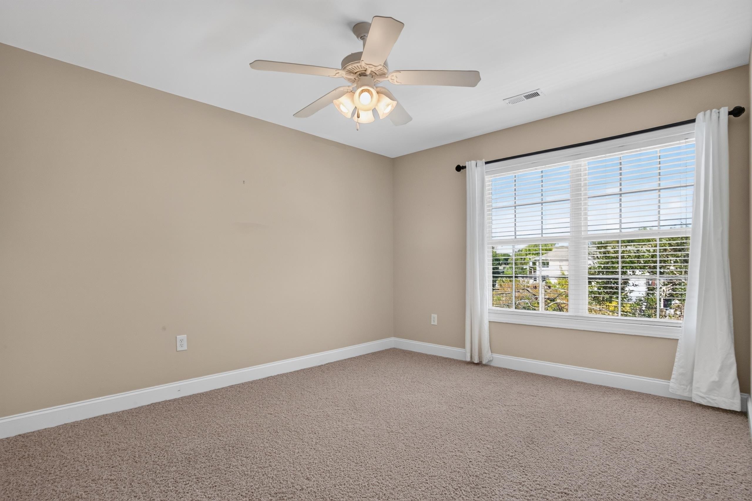 1005 Kelly Ct. Property Photo 21