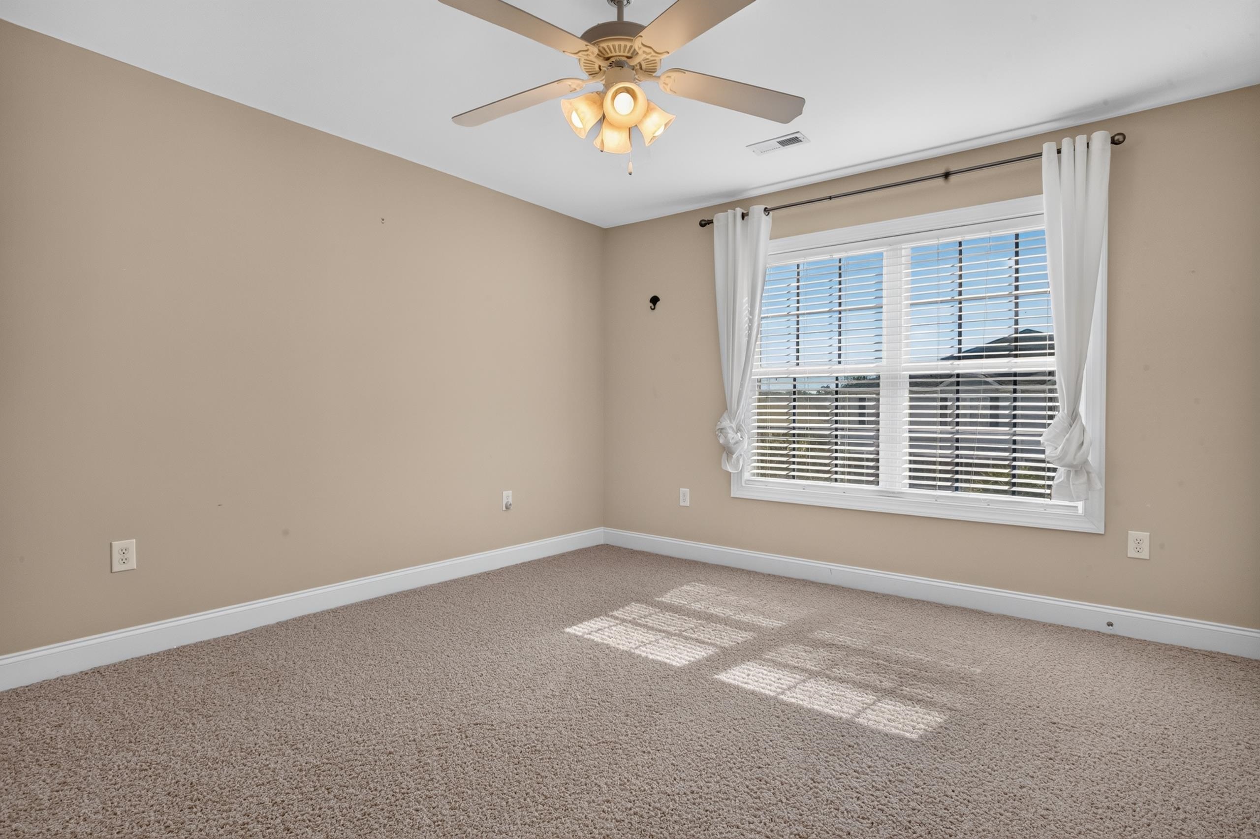1005 Kelly Ct. Property Photo 27