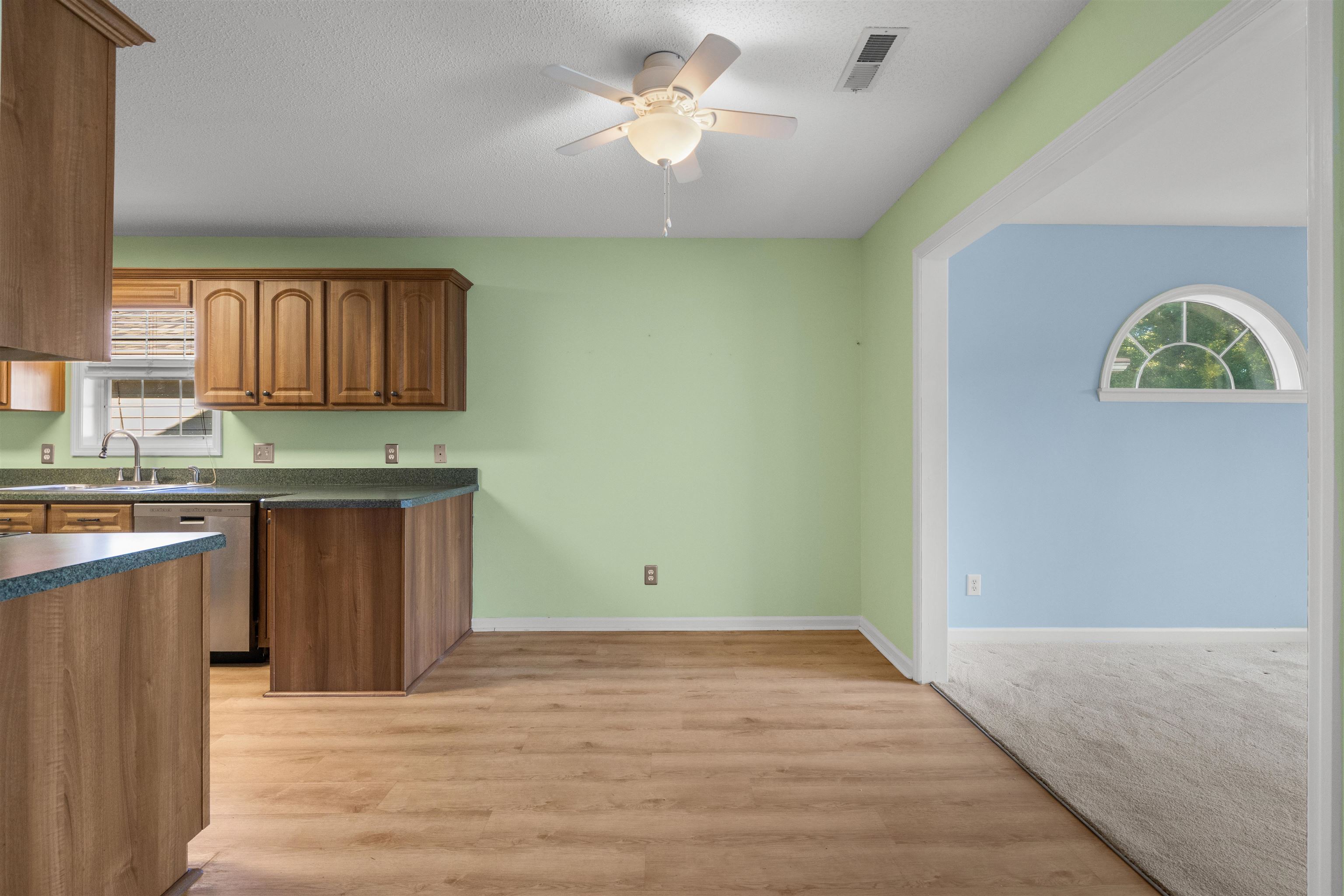 6450 Sweet Gum Trail Property Photo 6