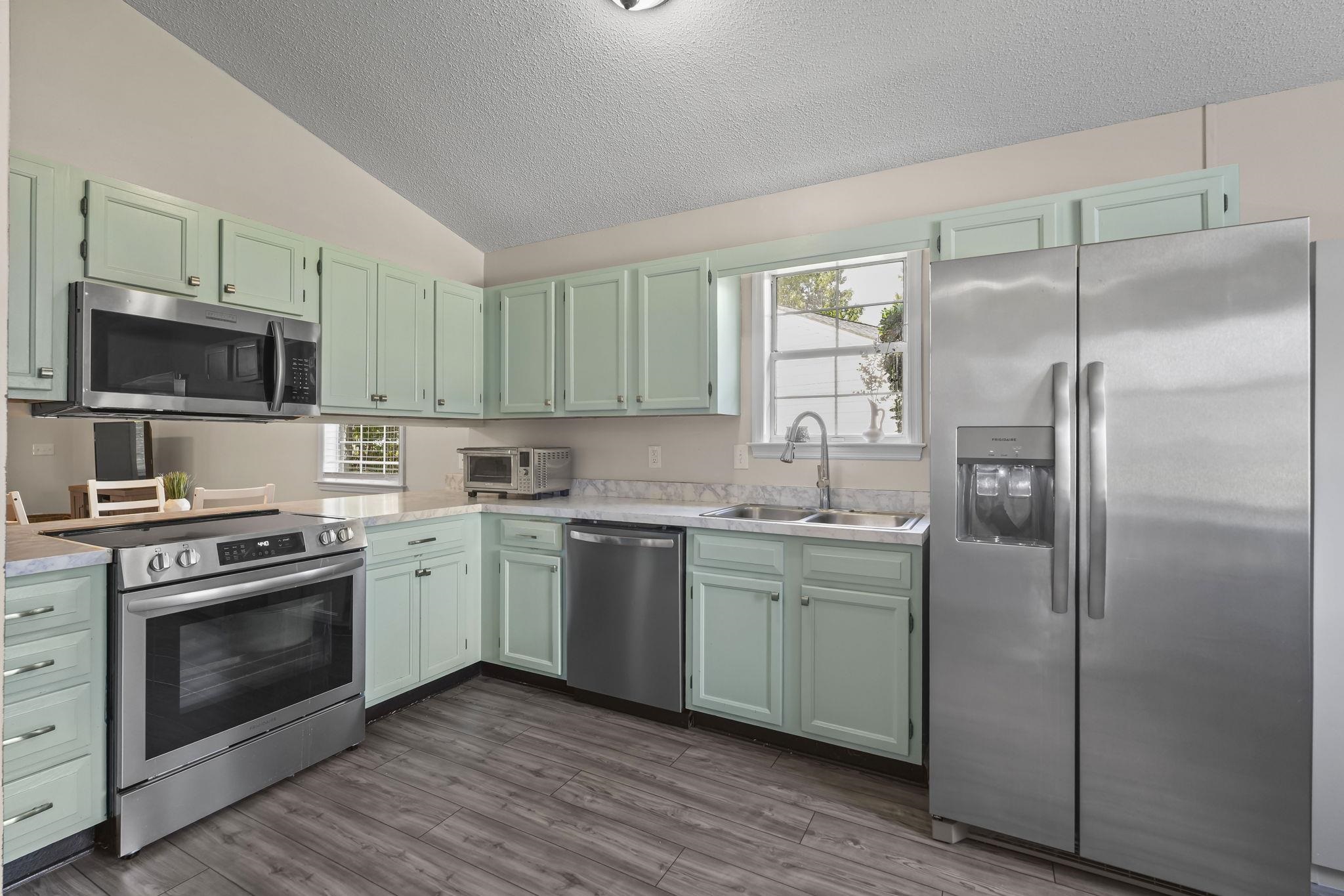 1223 Formby Ct. Property Photo 11
