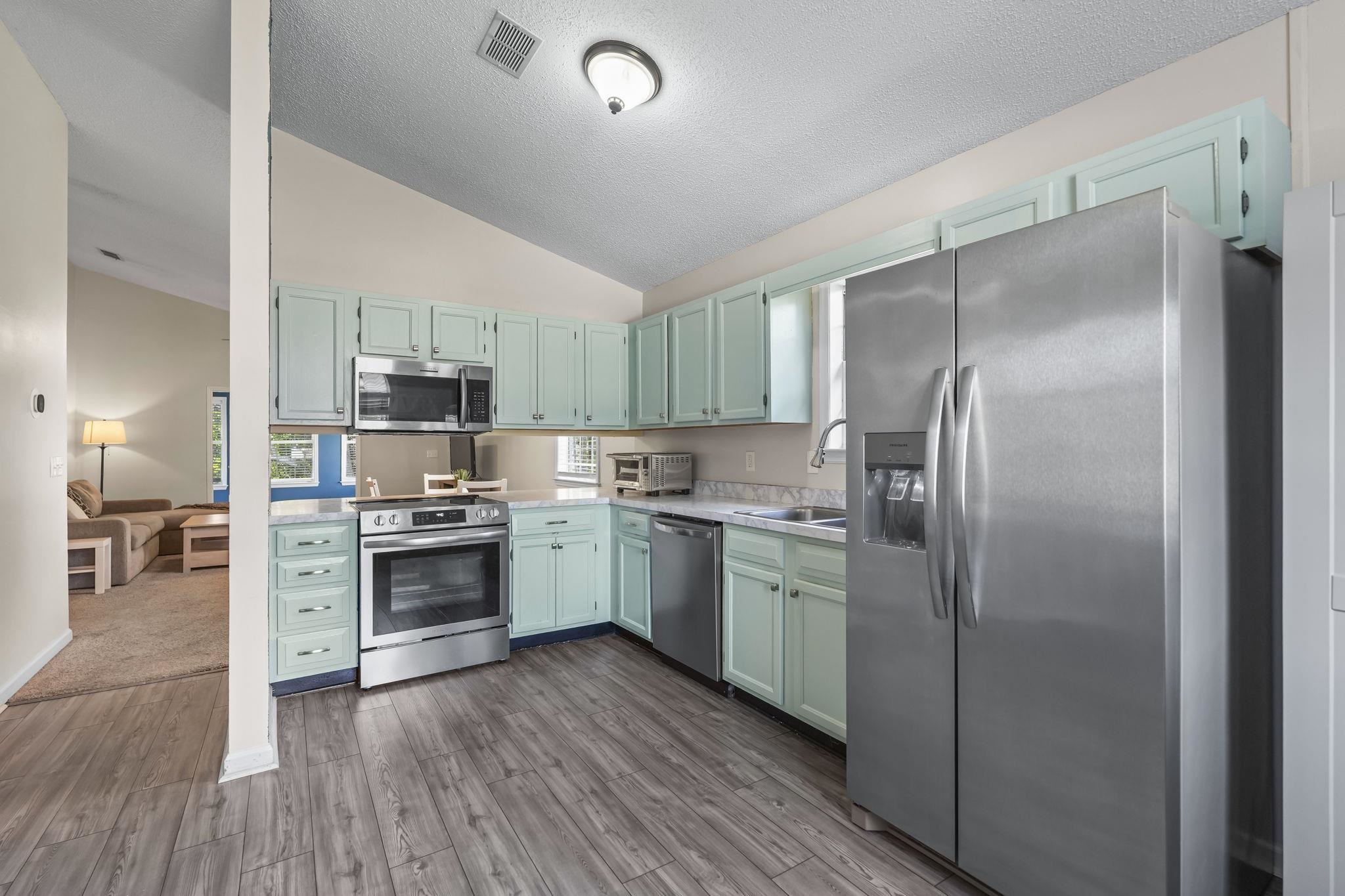 1223 Formby Ct. Property Photo 14