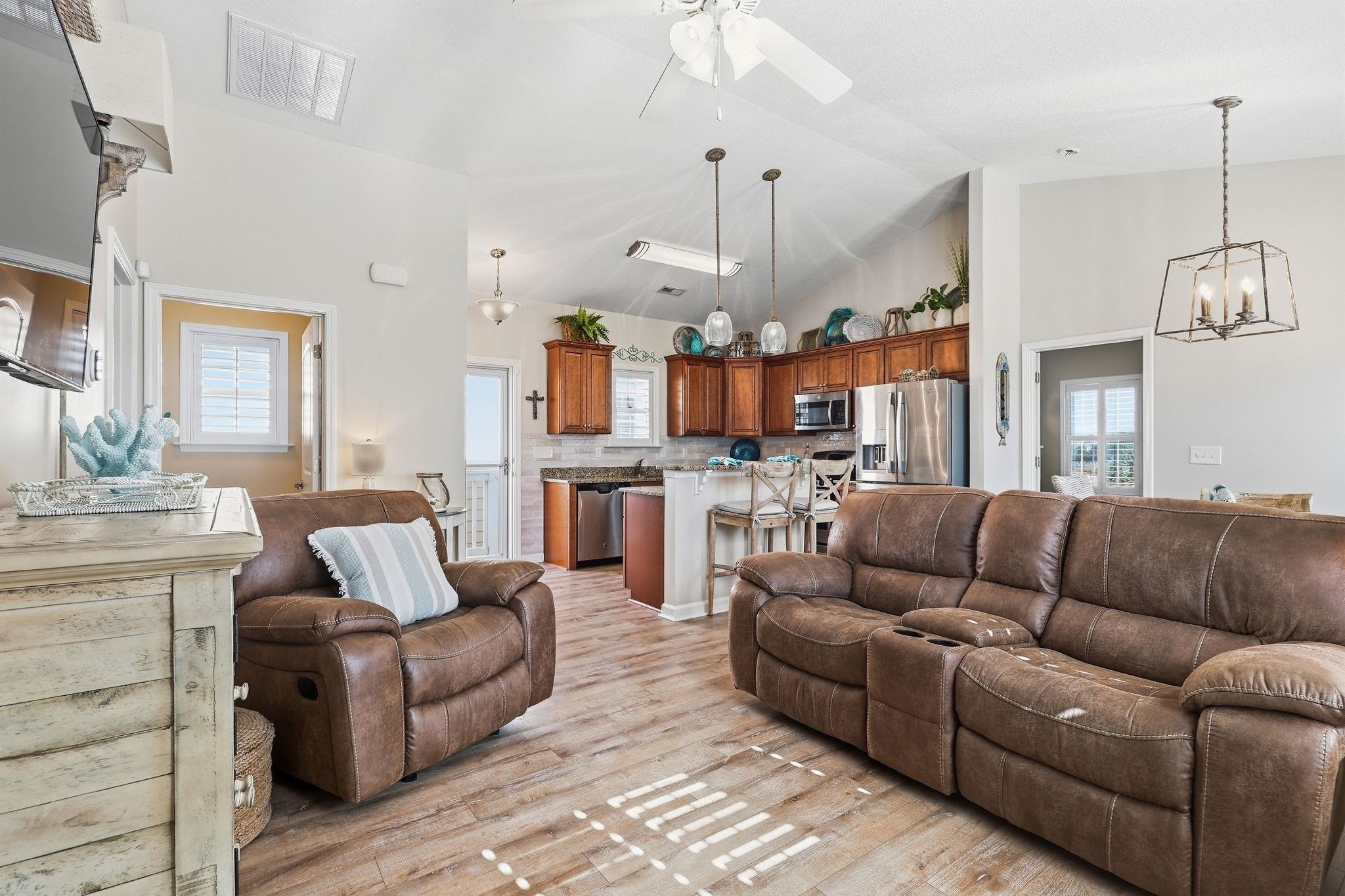 4411 Grande Harbour Blvd. Property Photo 11