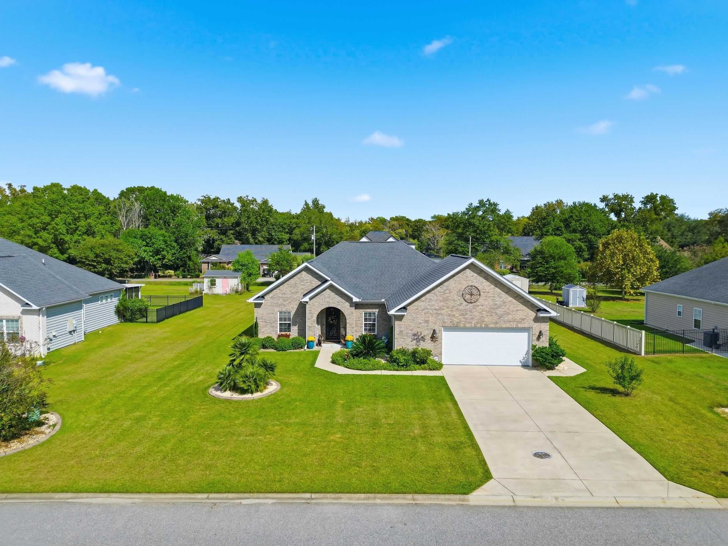 196 Vineyard Lake Circle Property Photo 7