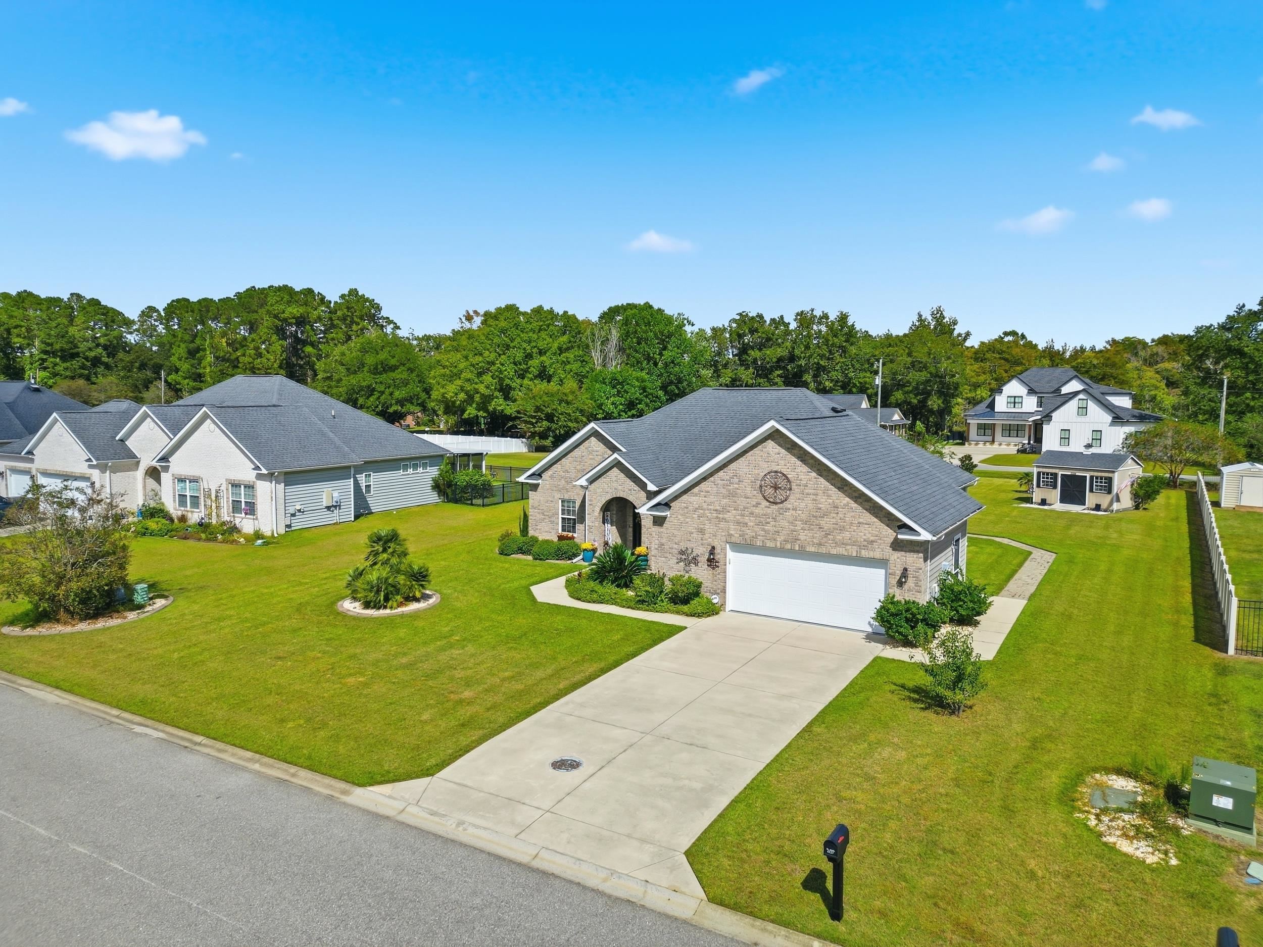 196 Vineyard Lake Circle Property Photo 8