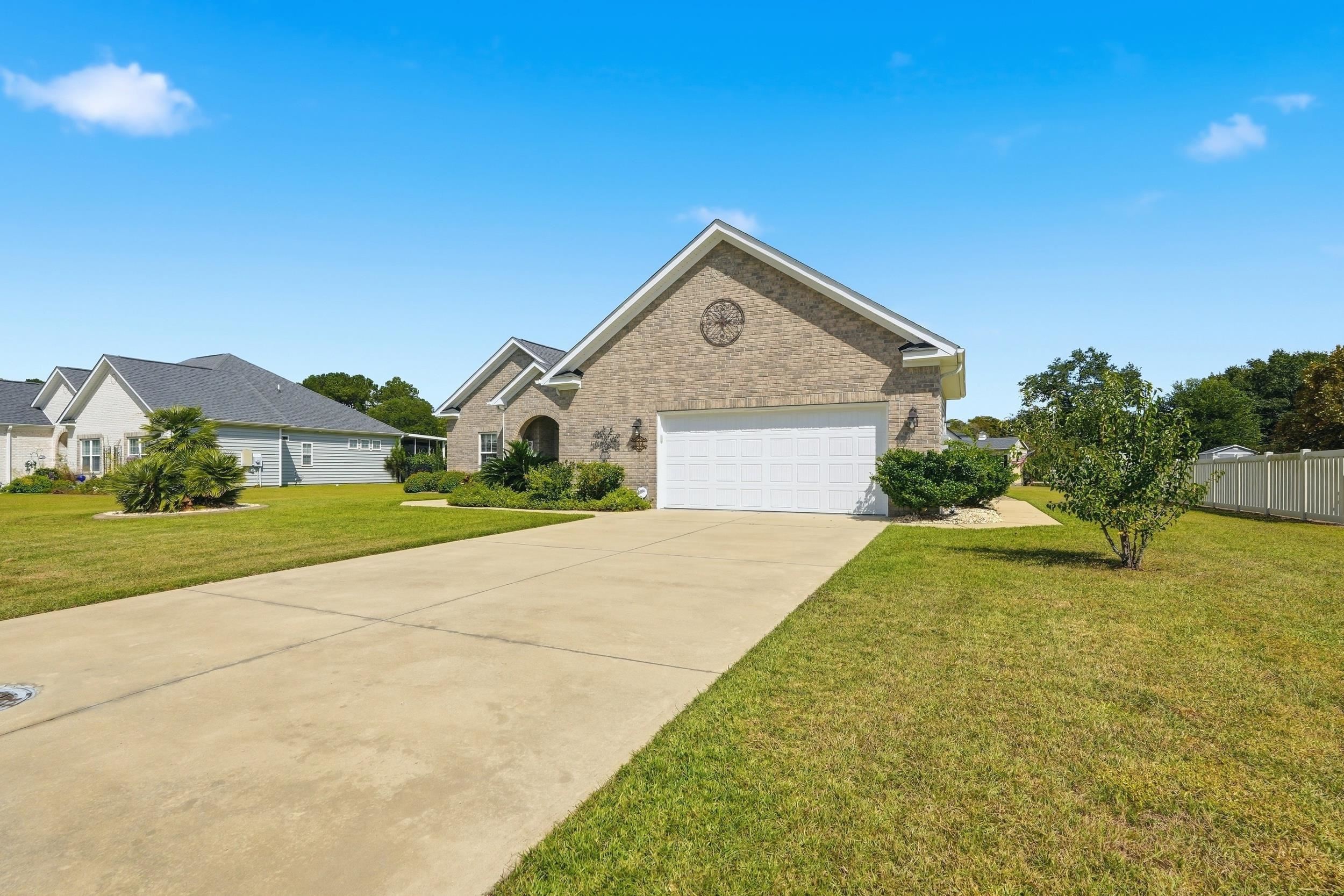 196 Vineyard Lake Circle Property Photo 18