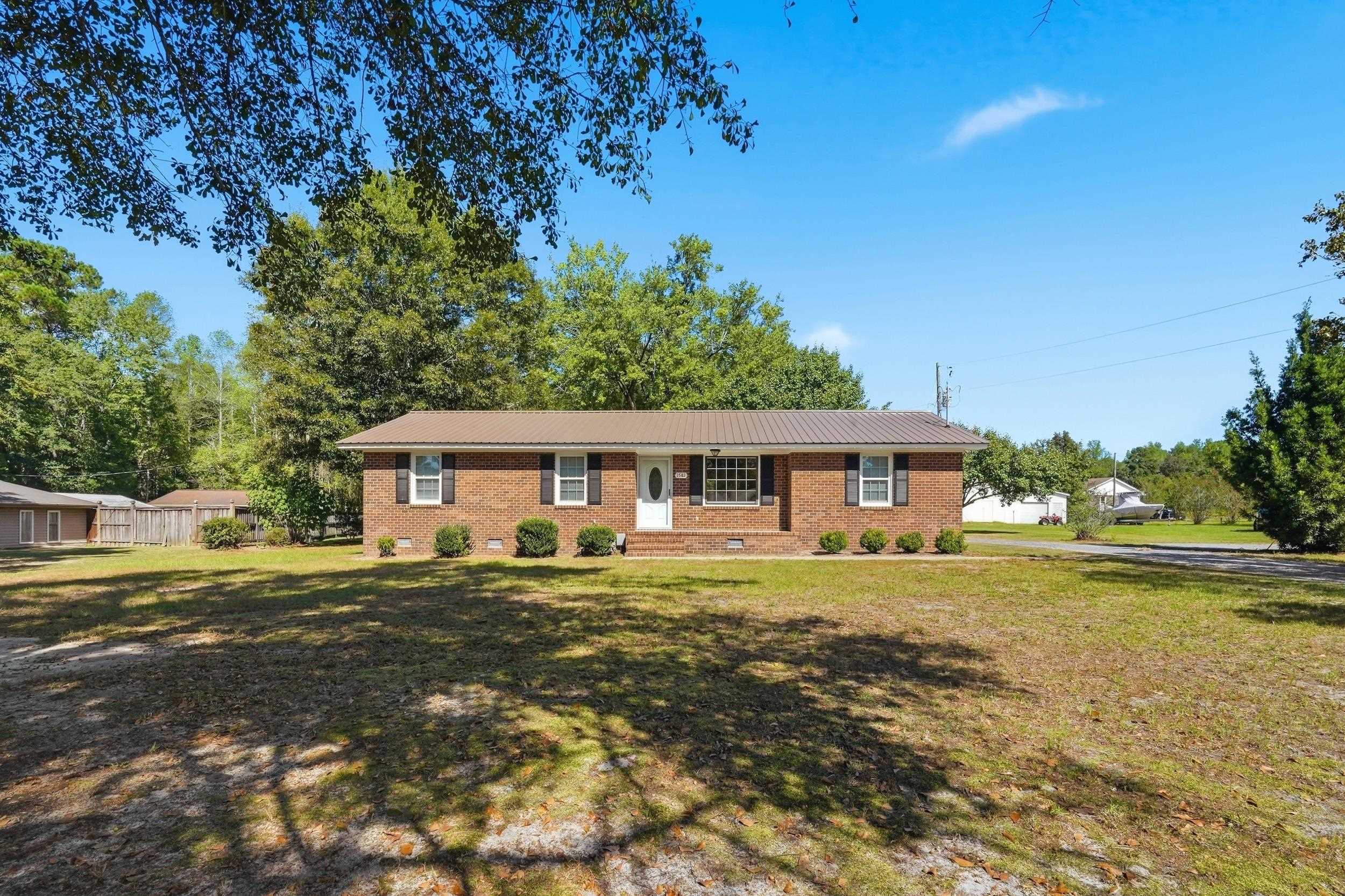1581 Highway 915 Property Photo 2