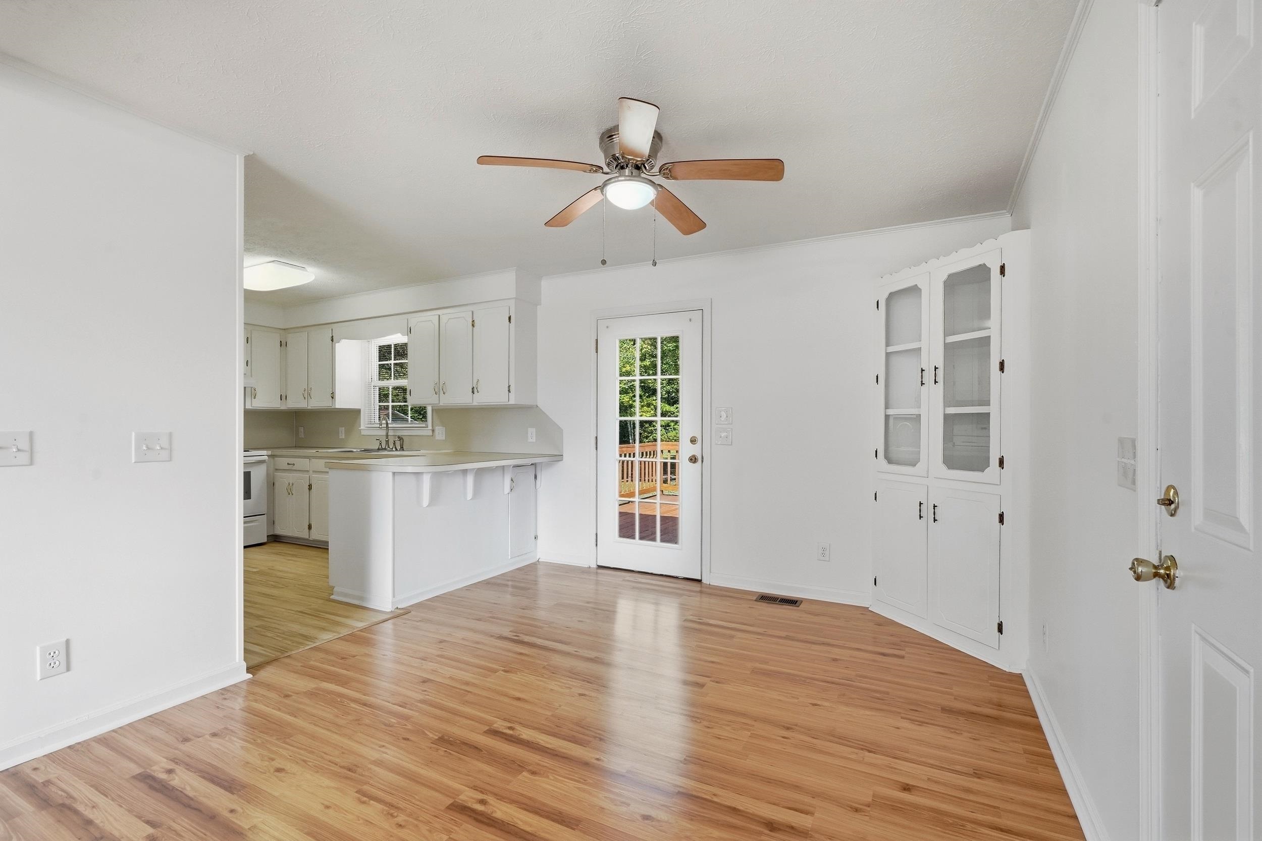 1581 Highway 915 Property Photo 11