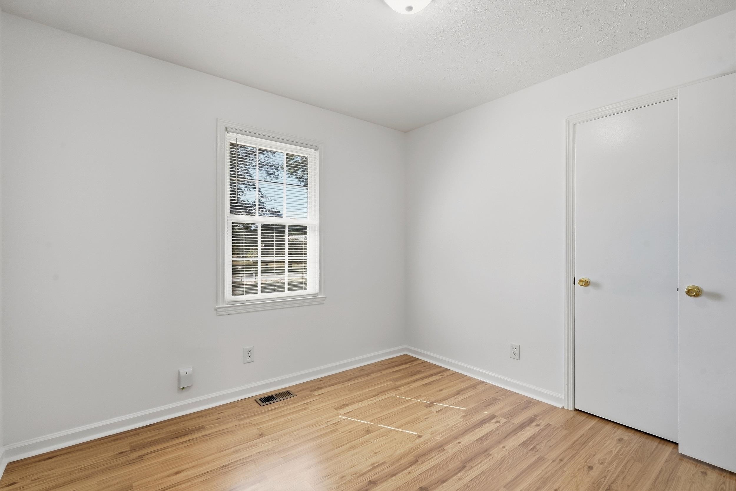 1581 Highway 915 Property Photo 15