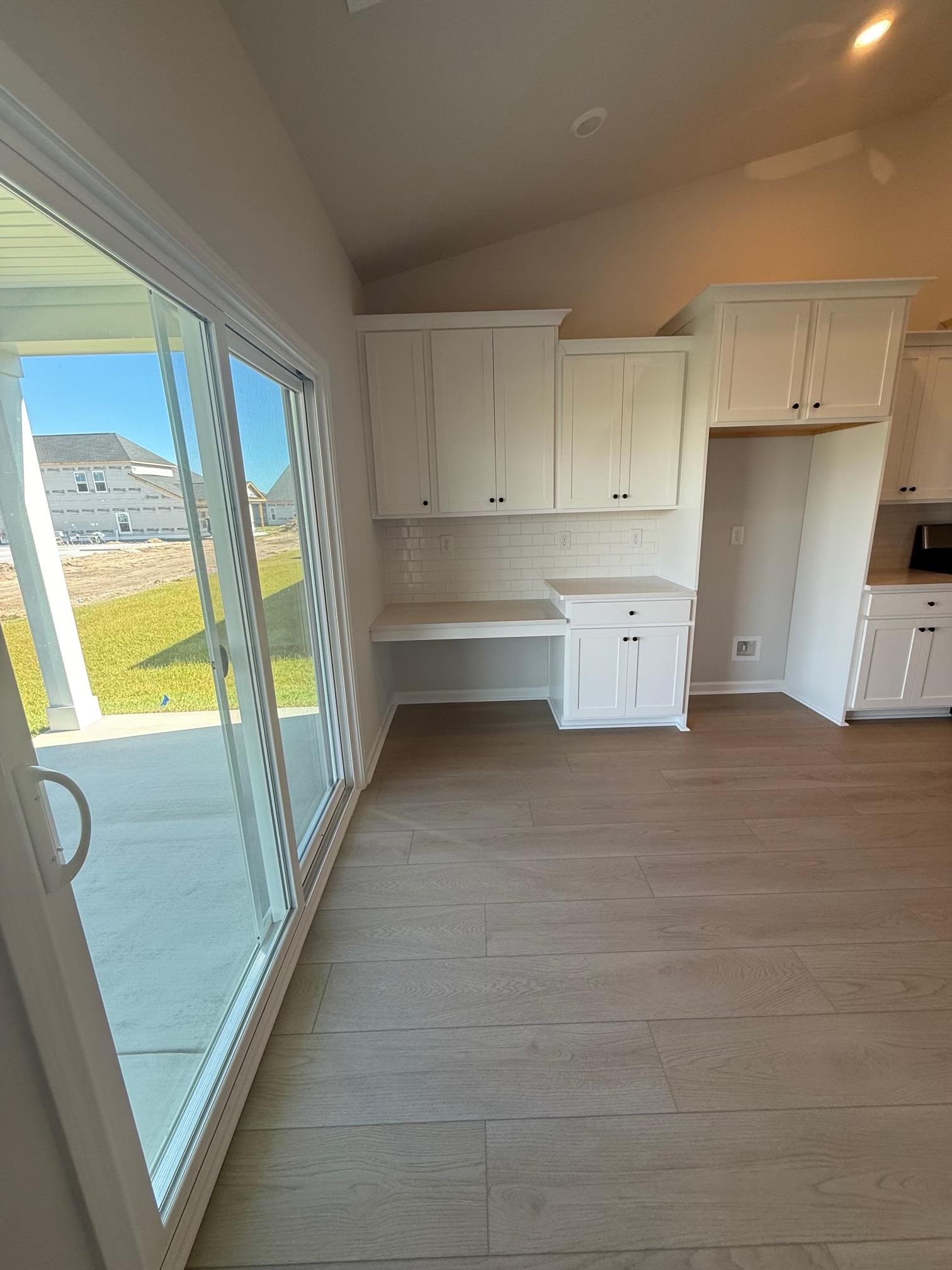 1123 Beach Way Ln. Property Photo 9