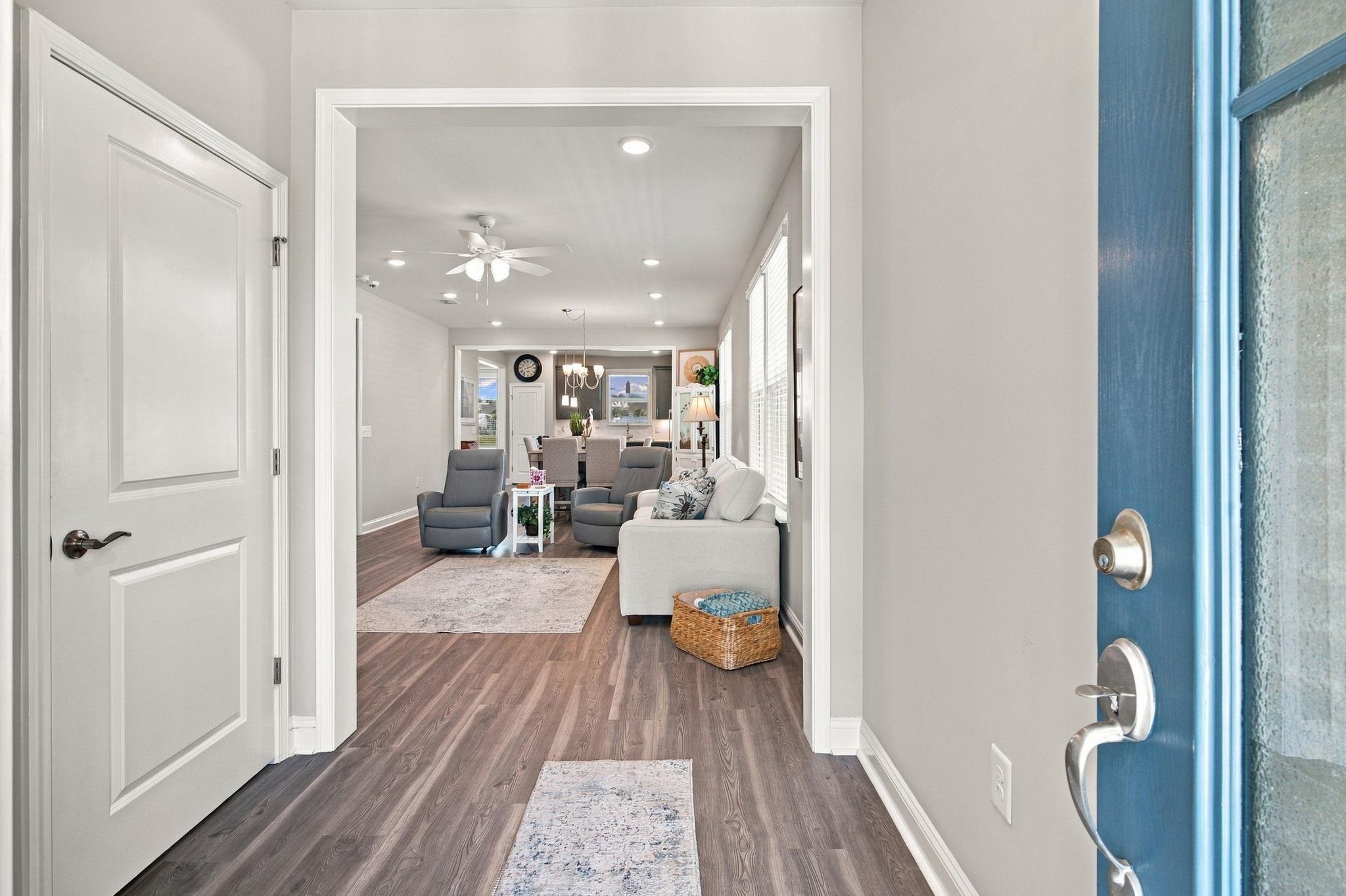 1306 Littleleaf Loop Property Photo 4