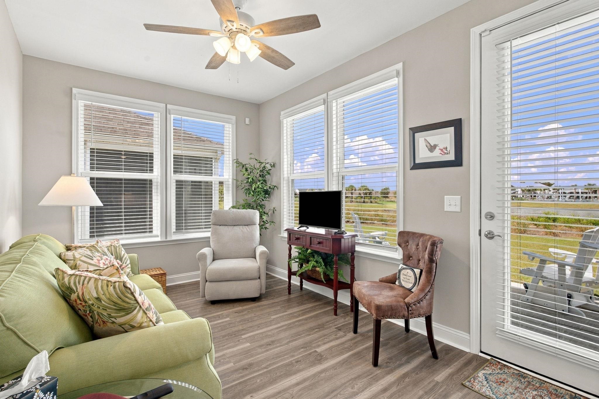 1306 Littleleaf Loop Property Photo 17