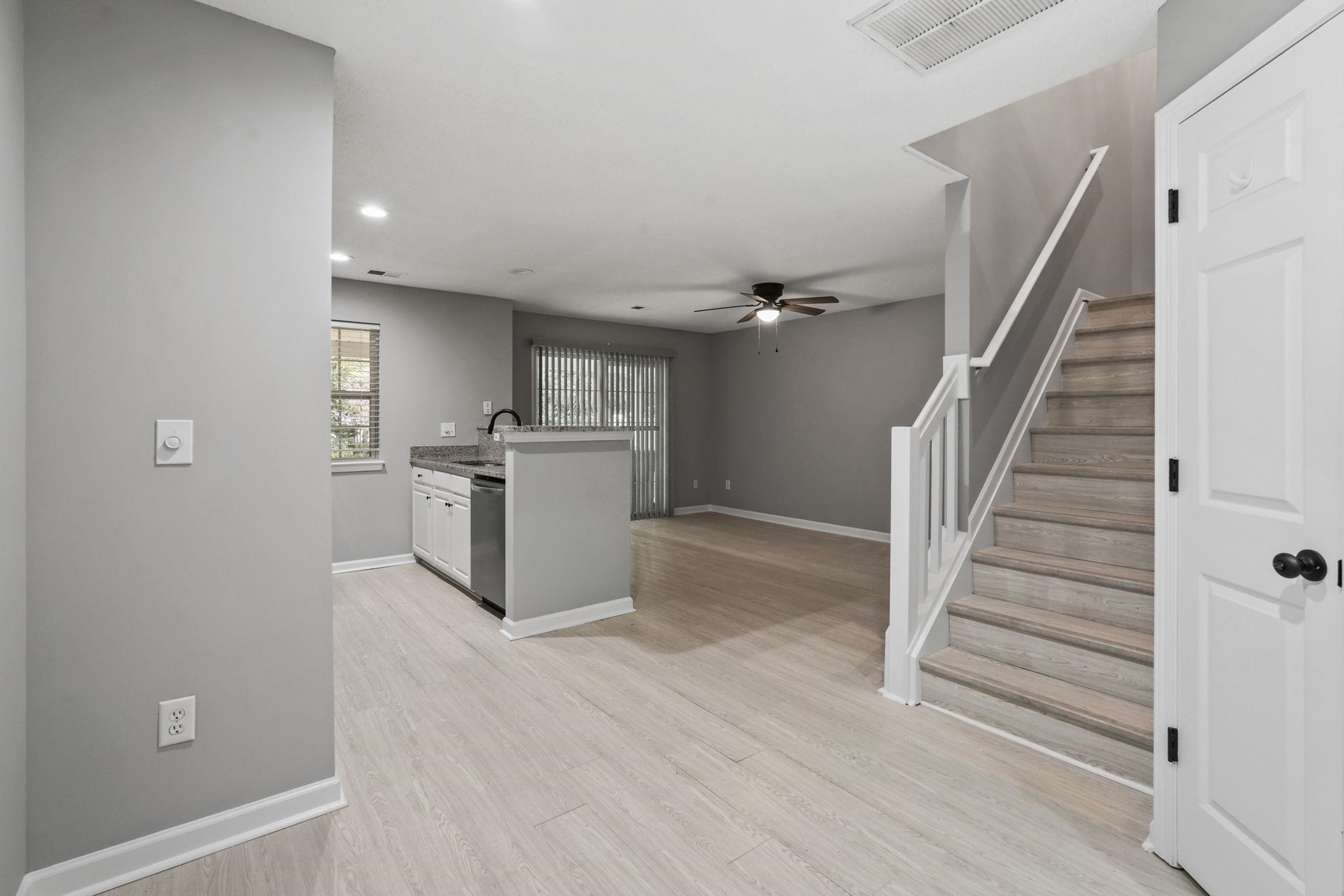 753 Wilshire Ln. Property Photo 4