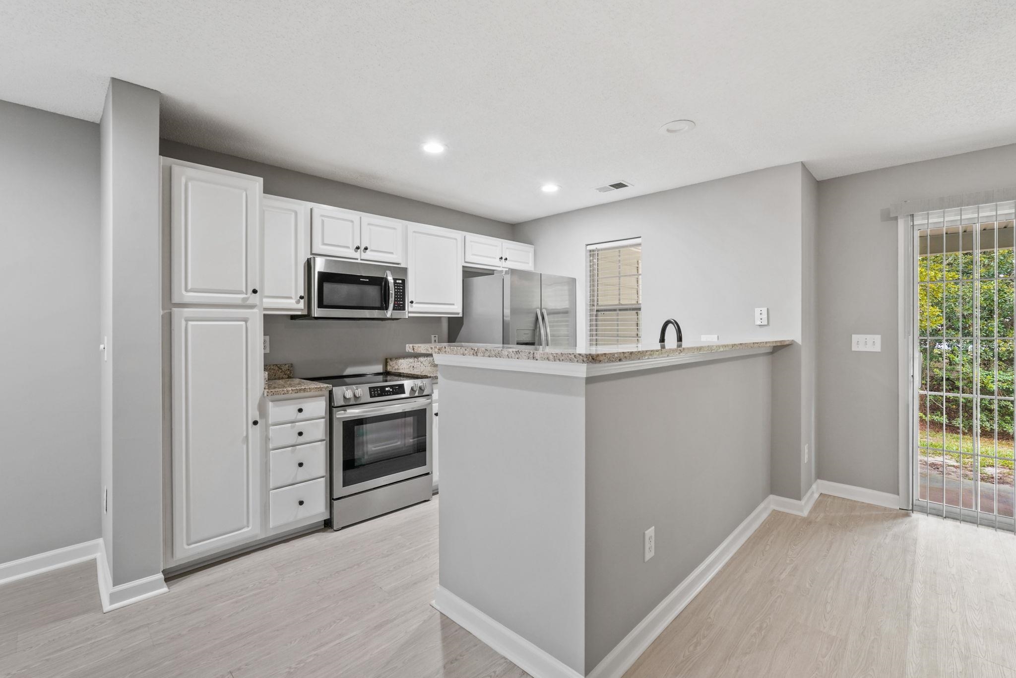 753 Wilshire Ln. Property Photo 6