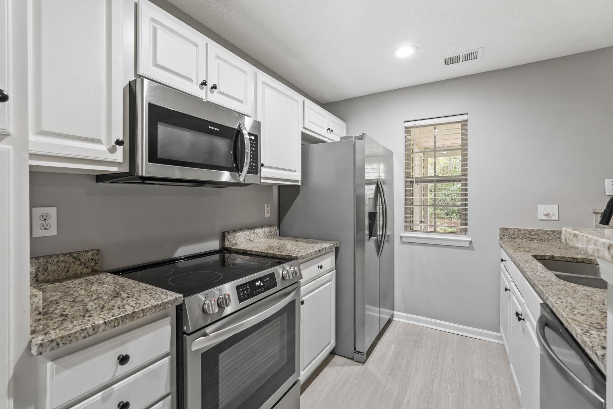 753 Wilshire Ln. Property Photo 8