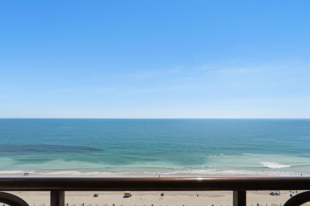 3000 N Ocean Blvd. Property Photo 8