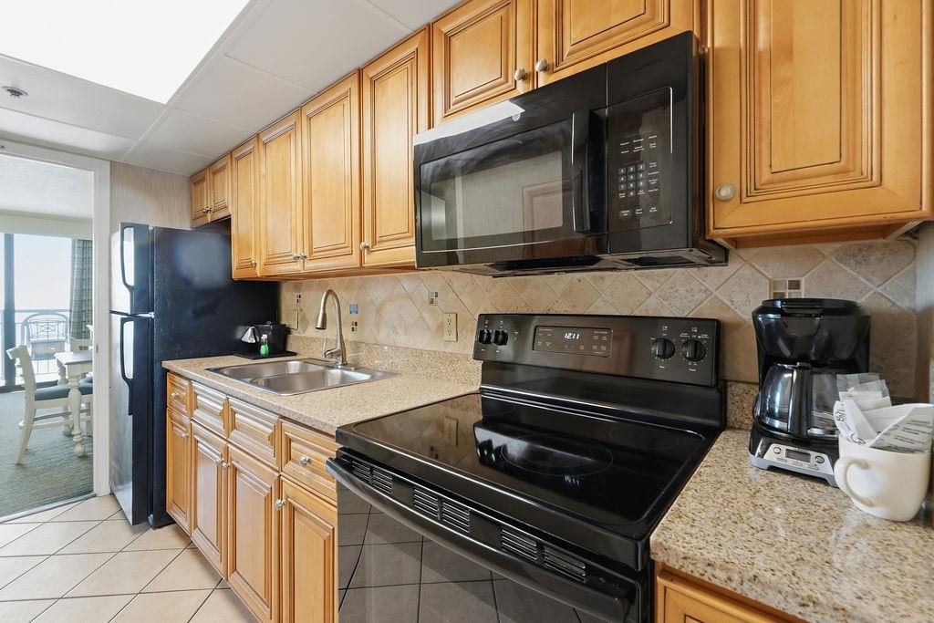 3000 N Ocean Blvd. Property Photo 14