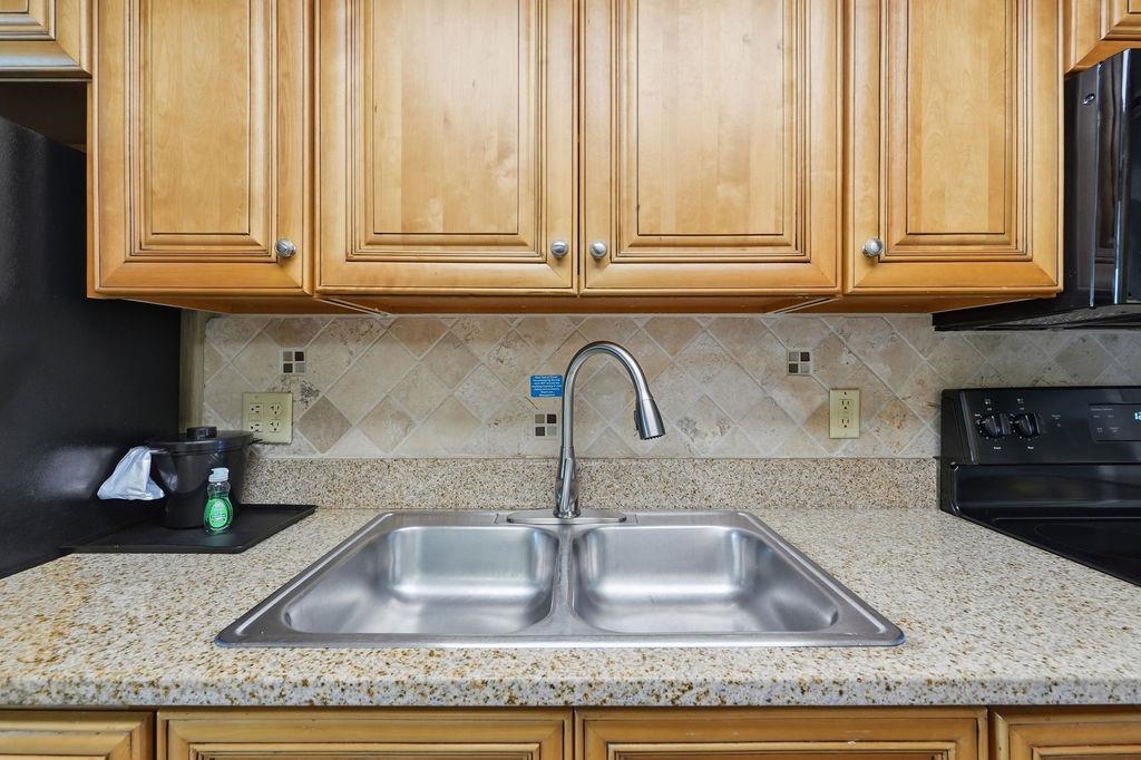 3000 N Ocean Blvd. Property Photo 15