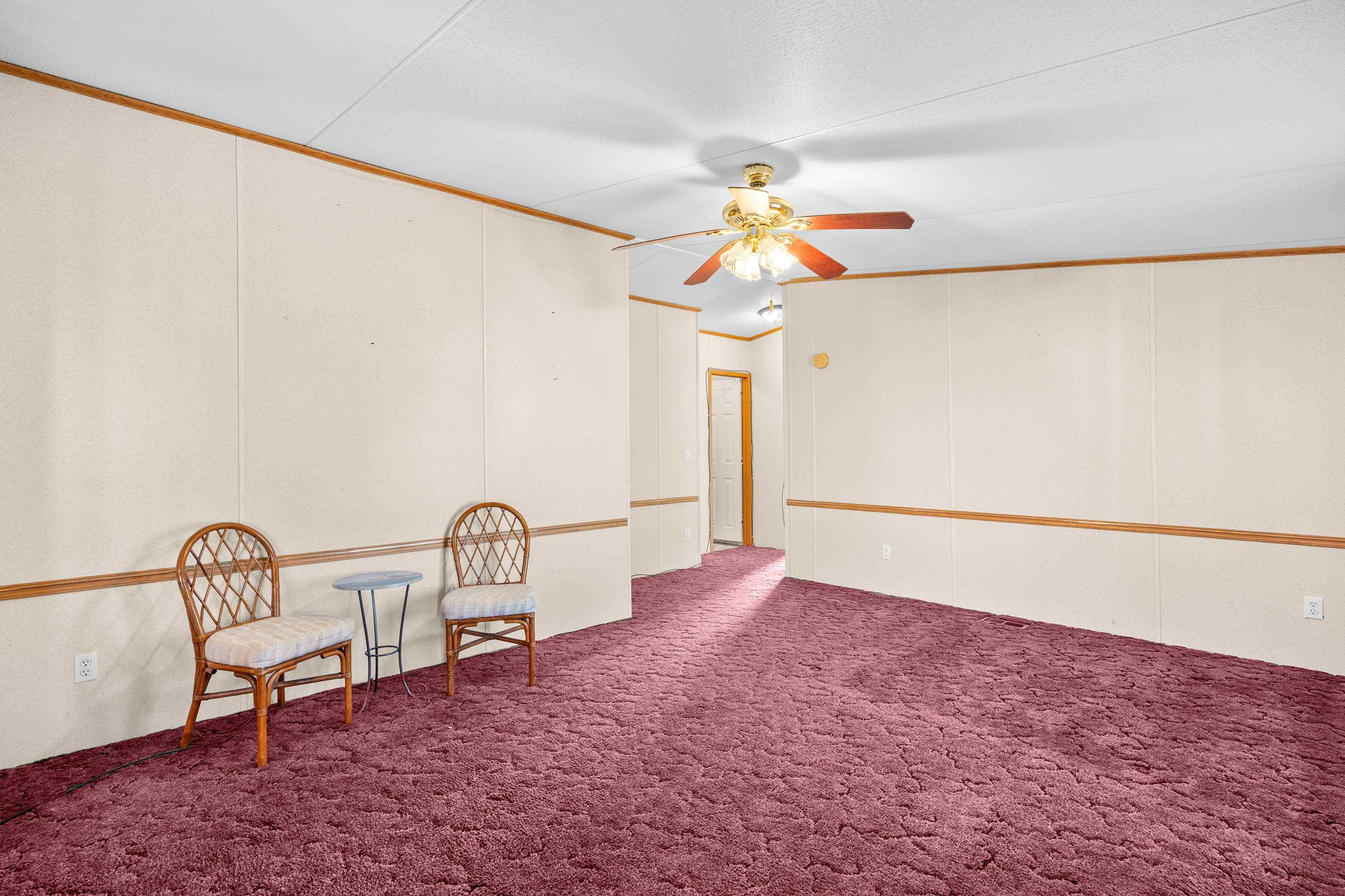 327 Kanawha Trail Property Photo 4