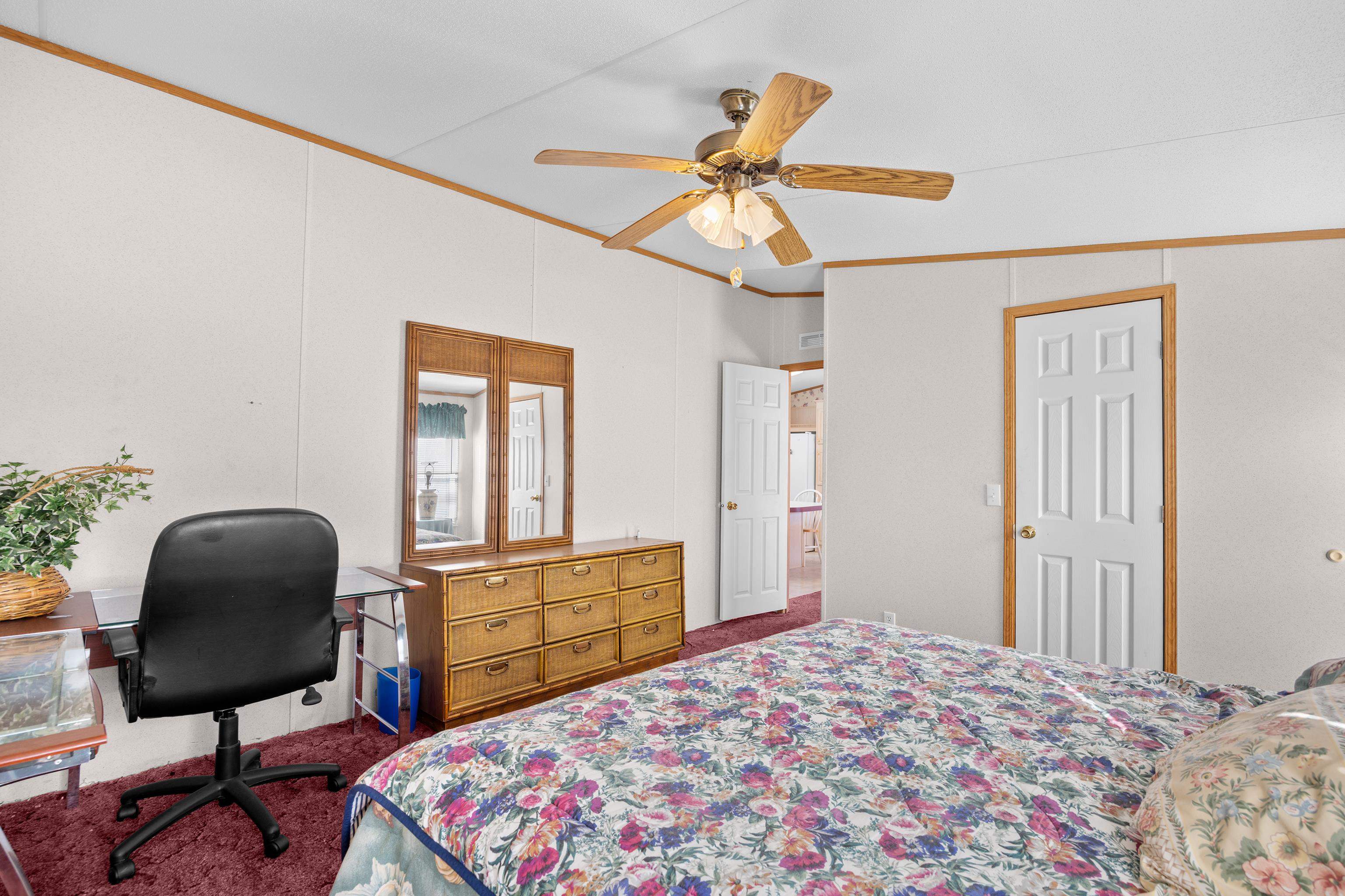 327 Kanawha Trail Property Photo 21