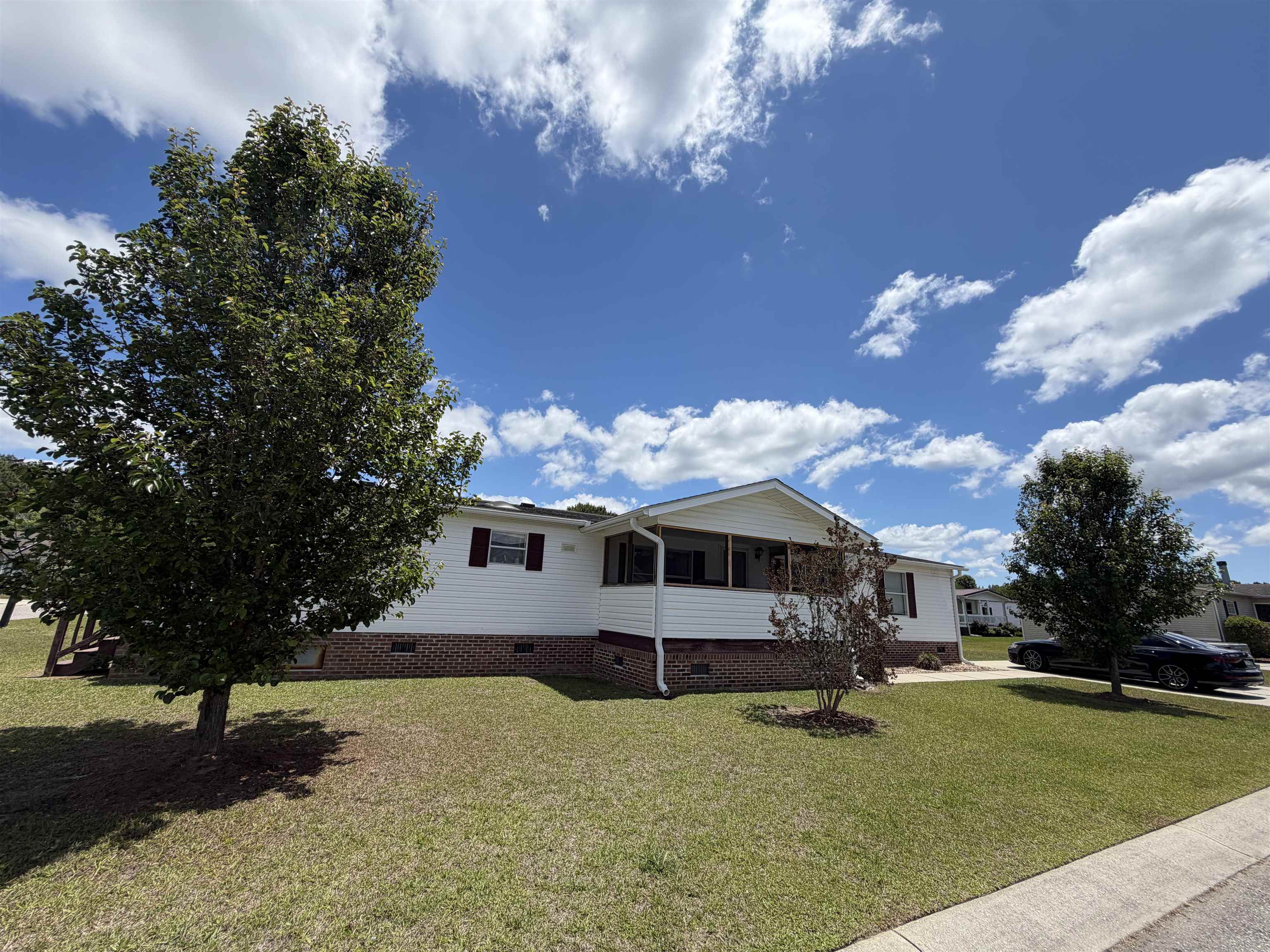 327 Kanawha Trail Property Photo 28
